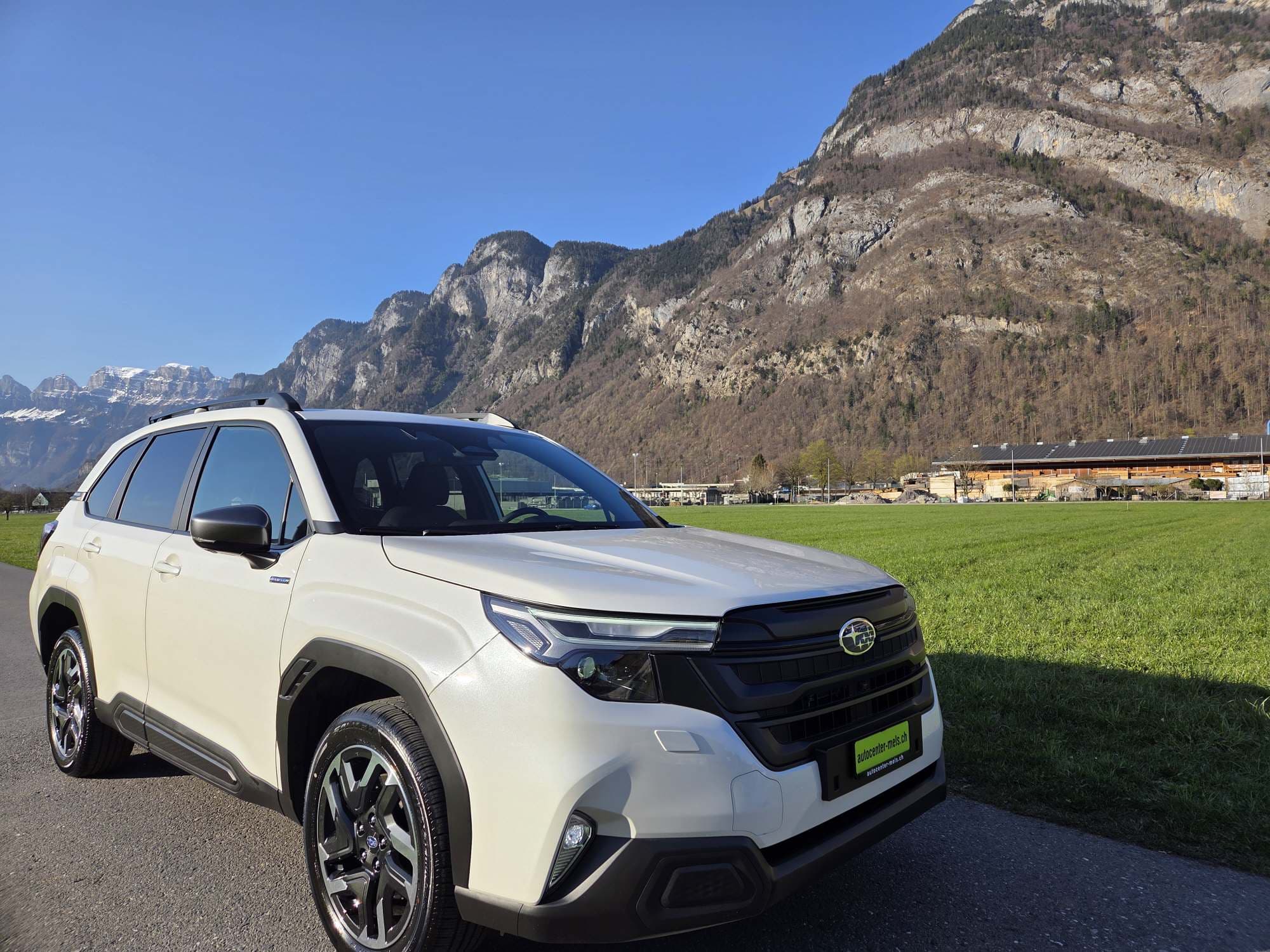 Subaru Forester SUBARU Forester Station 2.0i e-Boxer Swiss Plus
