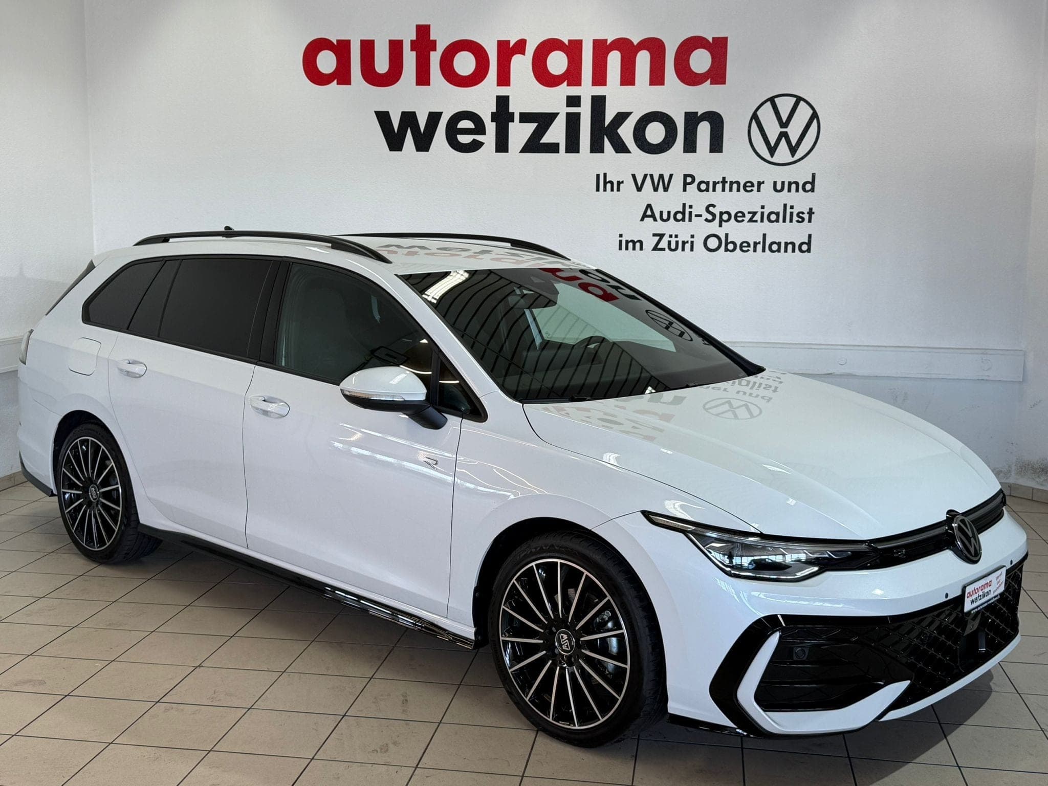 VW Golf VW Golf Variant 1.5 eTSI mHEV R-Line