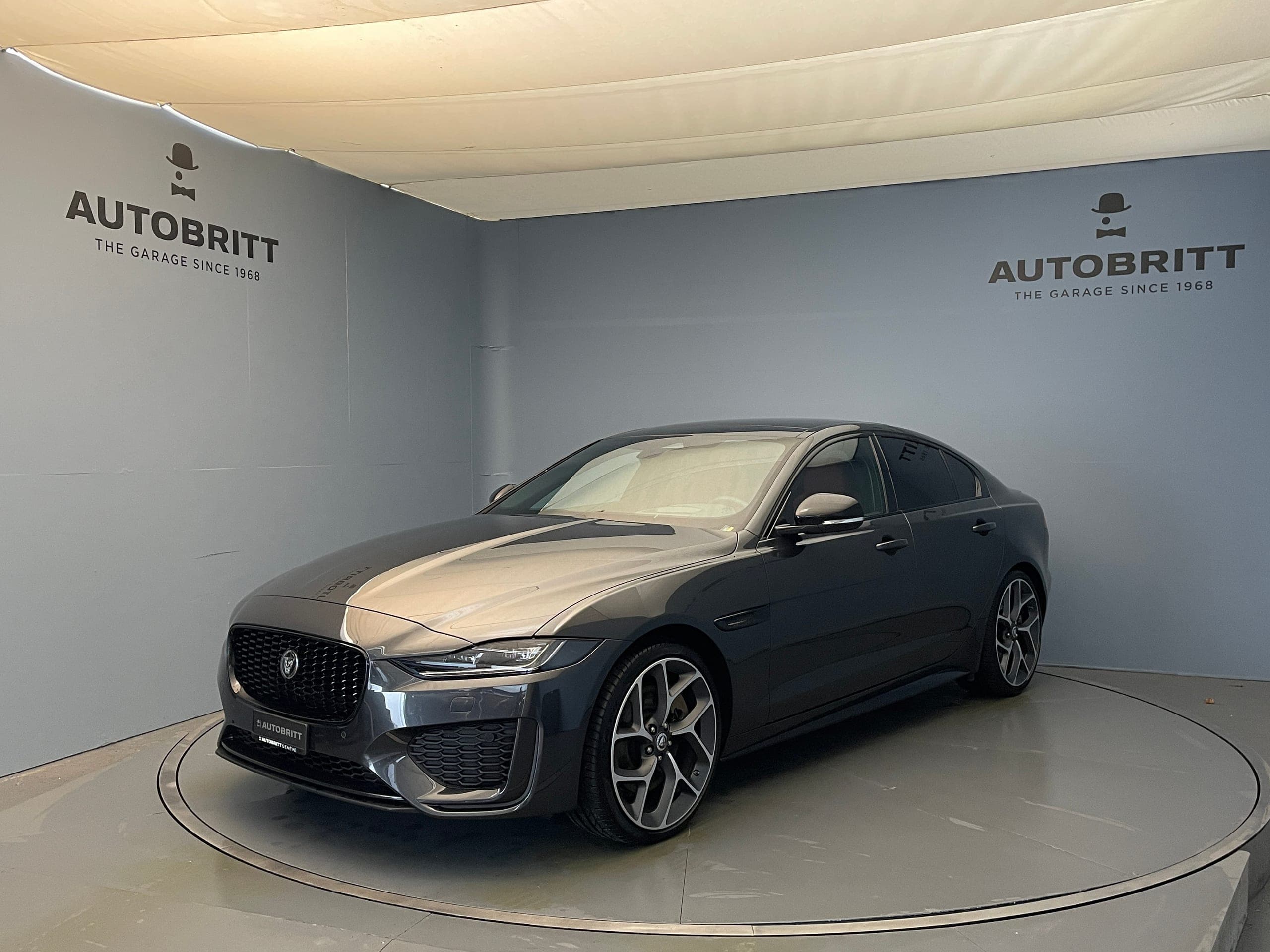 Jaguar XE JAGUAR XE 2.0 T 300 Sport AWD