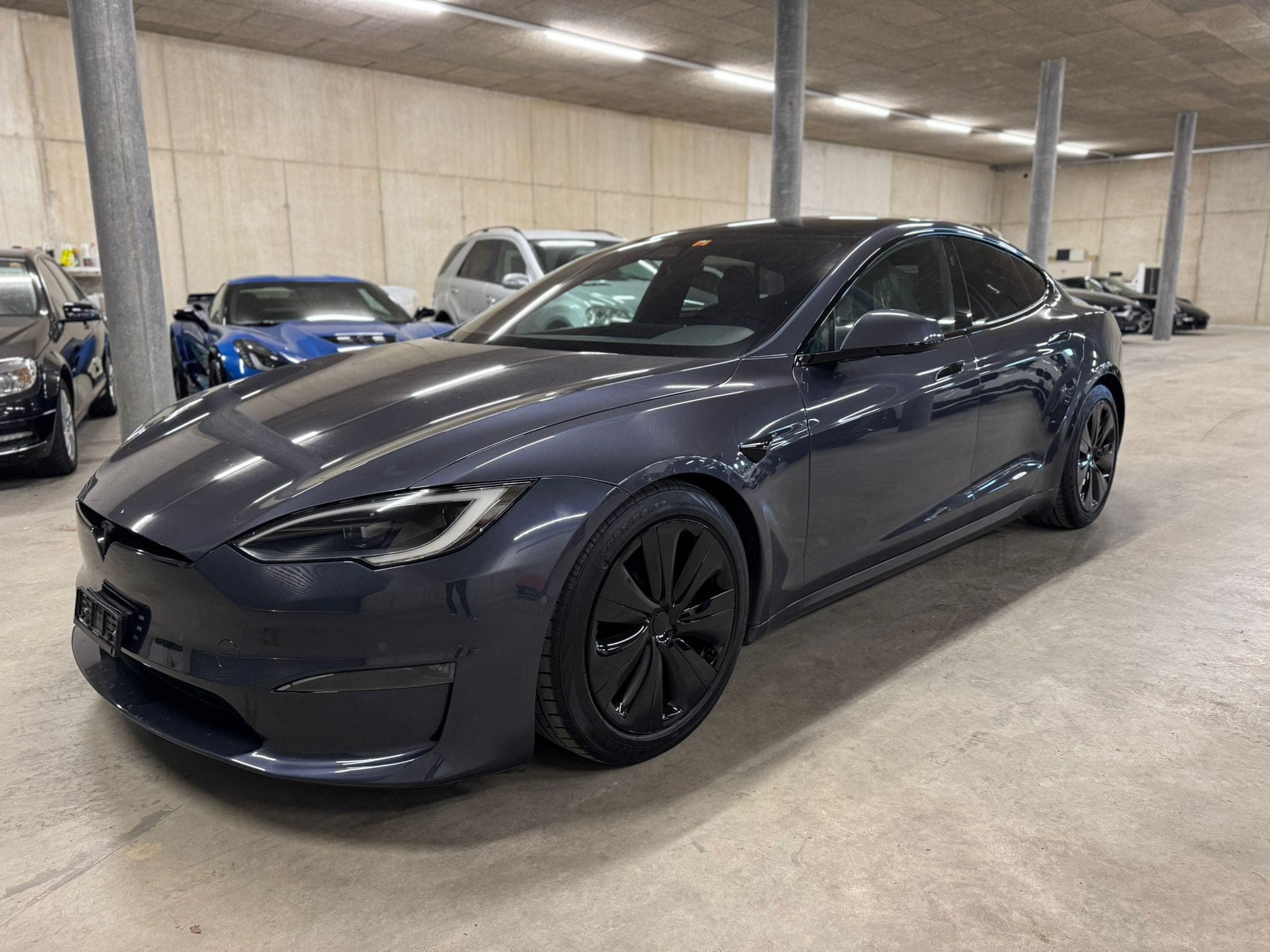 Tesla Model S TESLA Model S