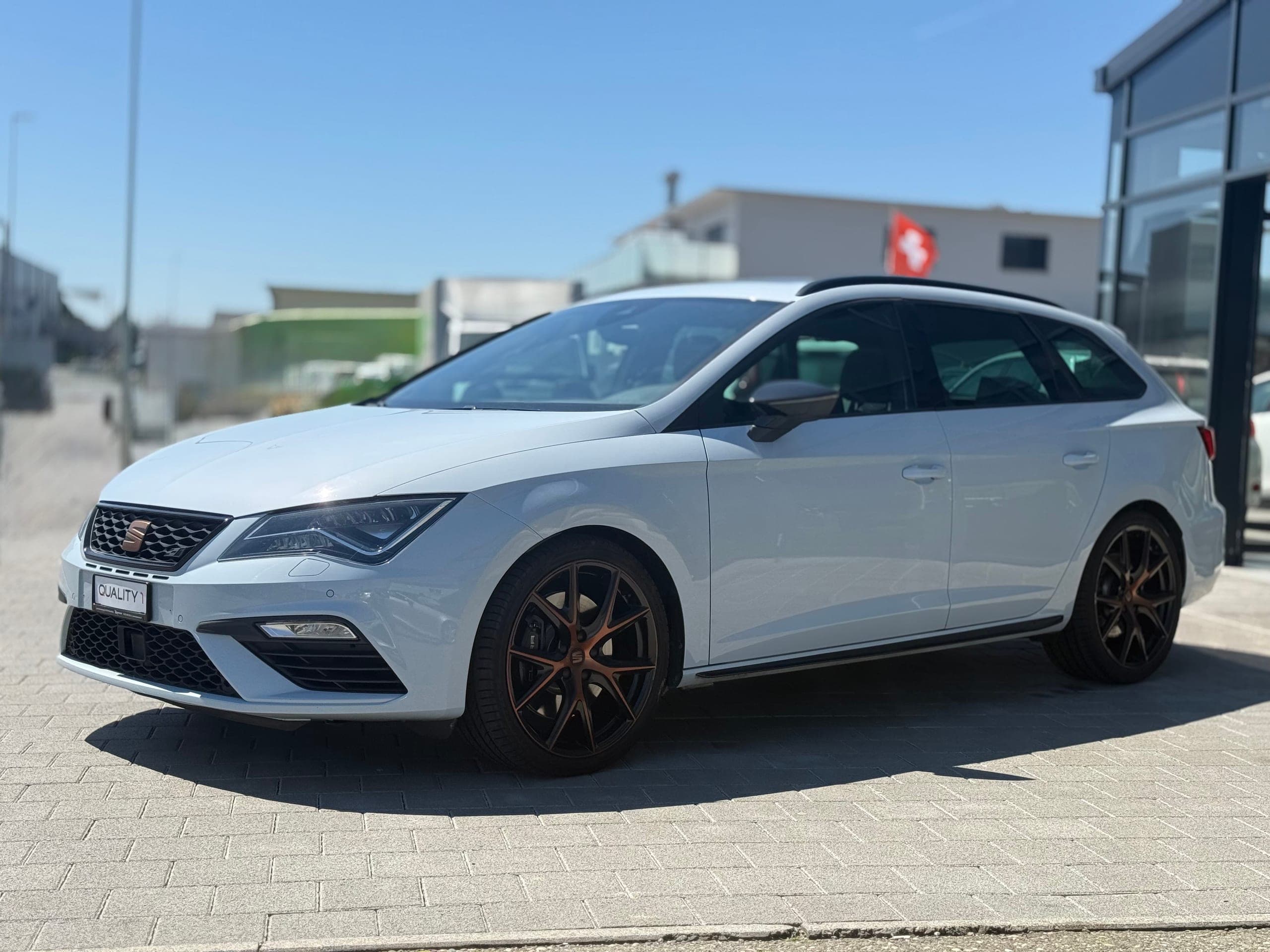 SEAT Leon SEAT Cupra
