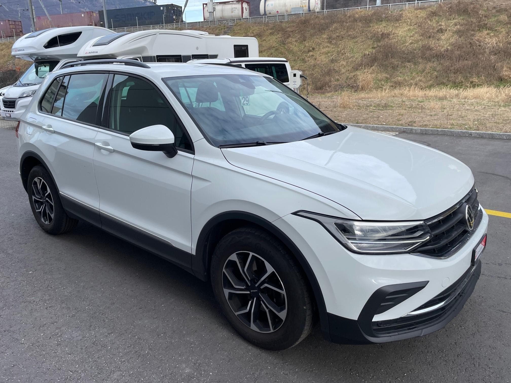 VW Tiguan VW Tiguan 1.5 TSI Starter 2WD