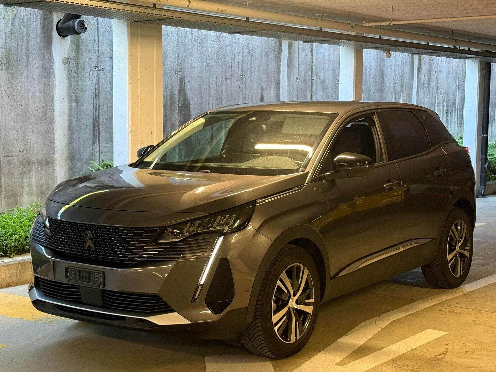 Peugeot 3008 PEUGEOT 3008 1.5 BlueHDi Allure Pack EAT8 // MFK NEU