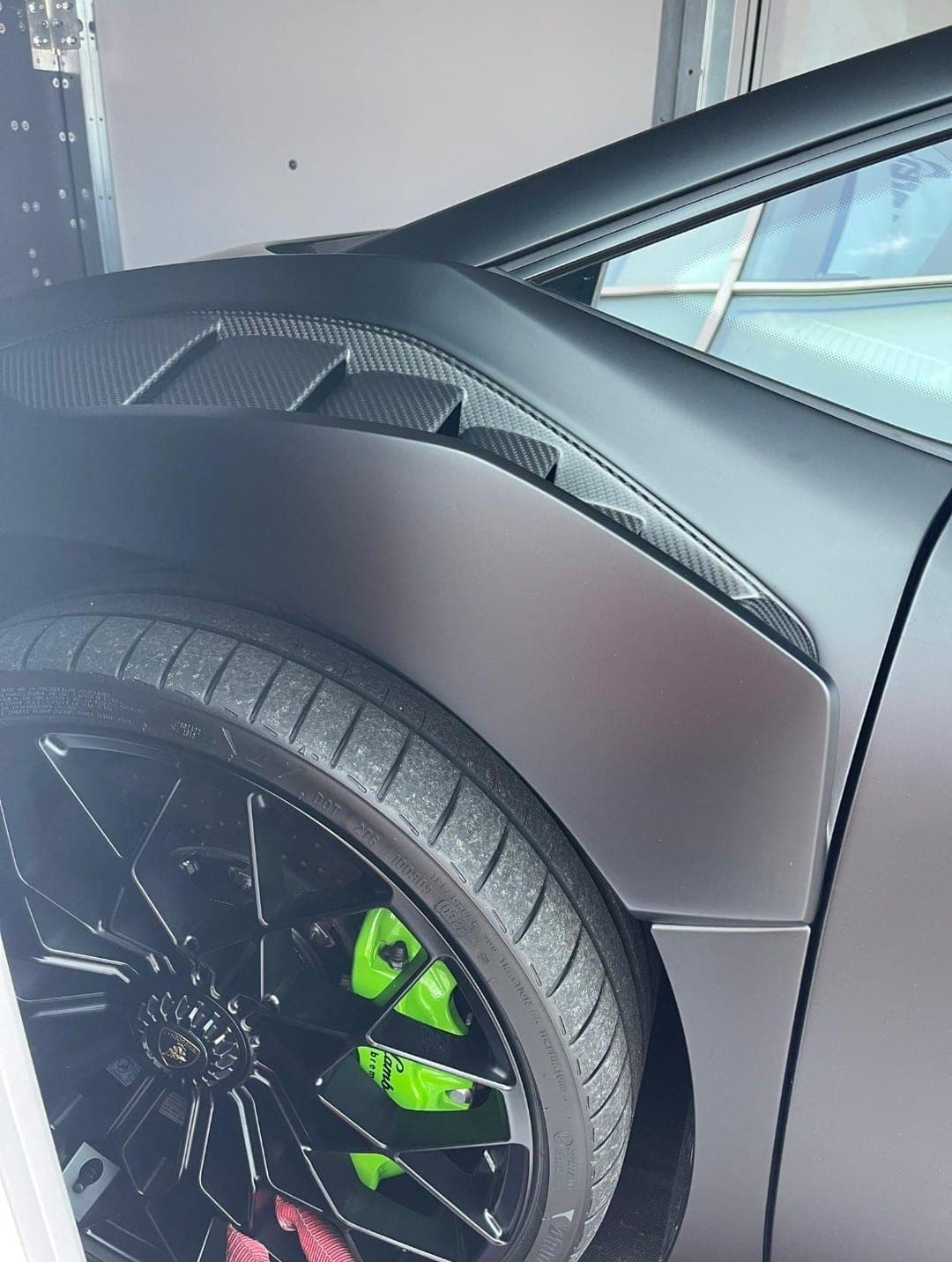 Lamborghini Huracan LAMBORGHINI Huracan STO Coupé DCT RWD MATT Color