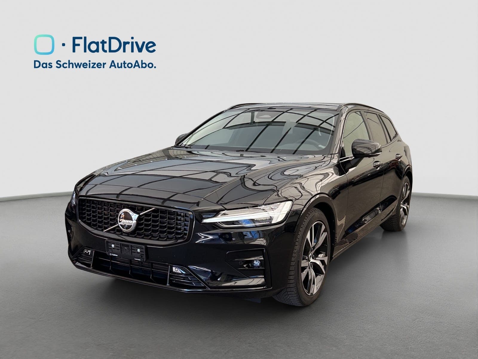 Volvo V60 VOLVO V60 B4 Benzin Mild Hybrid Ultra Plus Dark DCT - Anhängevorrichtung - 360°Kamera