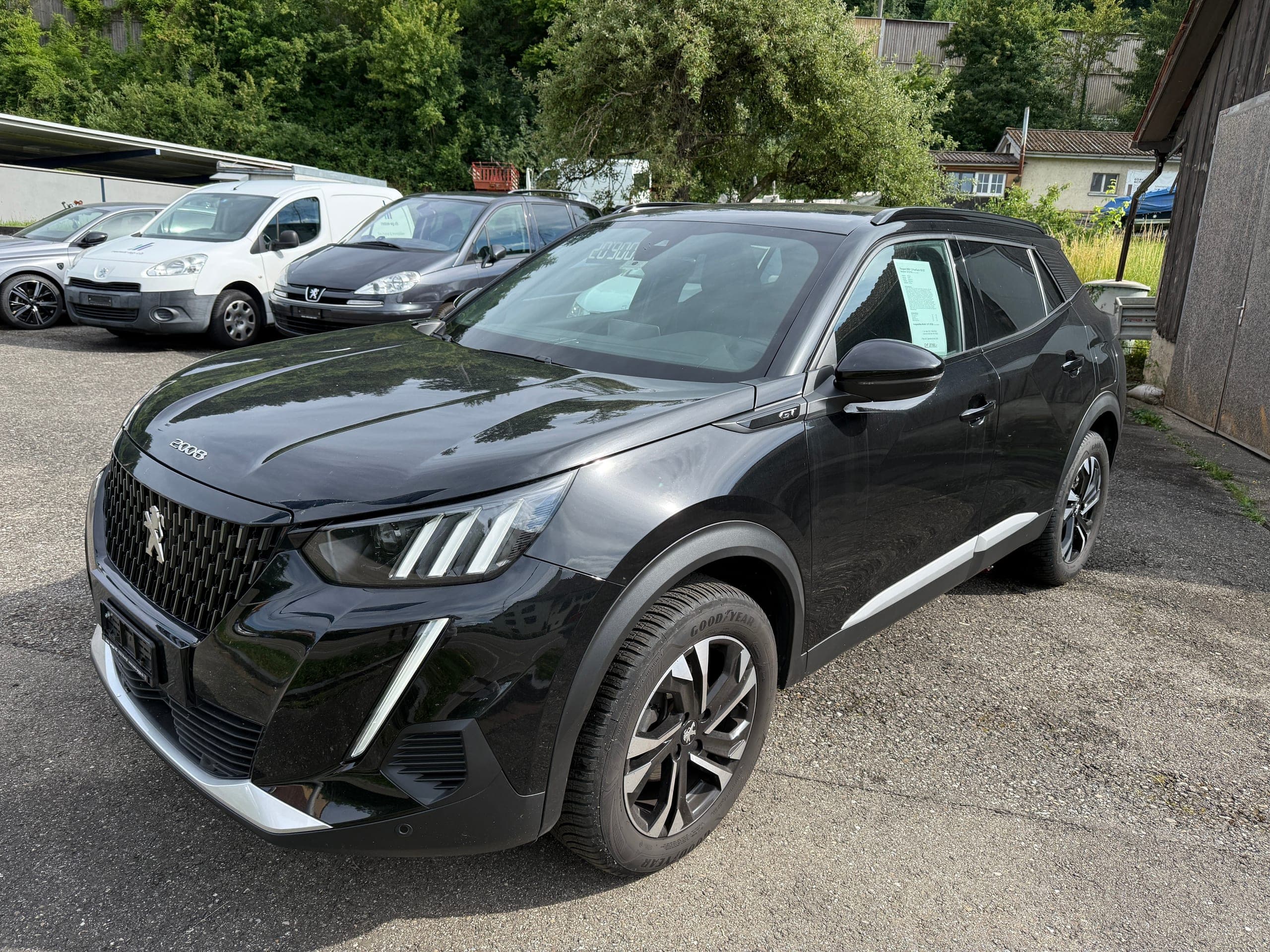 Peugeot 2008 PEUGEOT 2008 1.2 PureTech GT EAT8