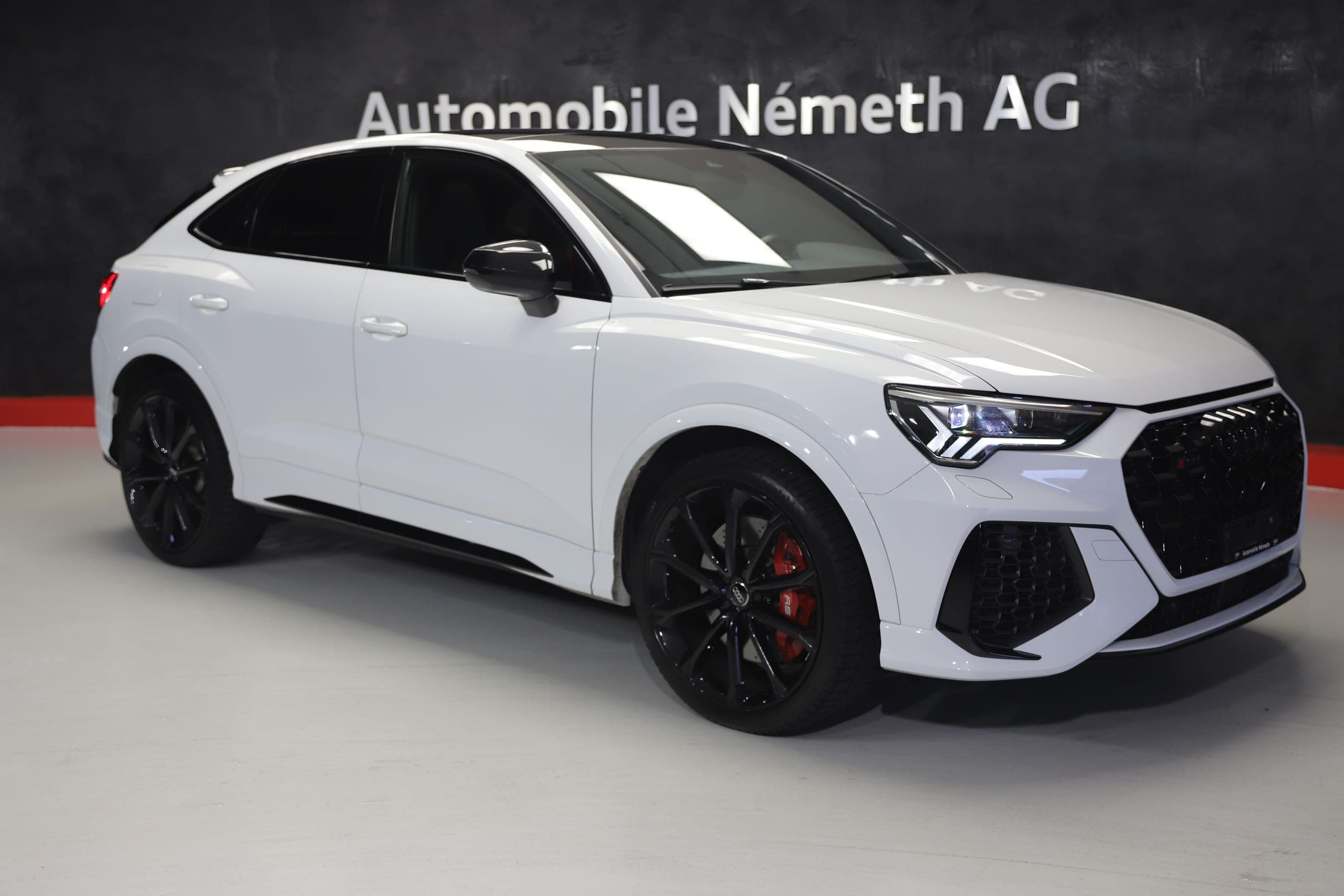 Audi RS Q3 AUDI RS Q3 Sportback quattro S tronic