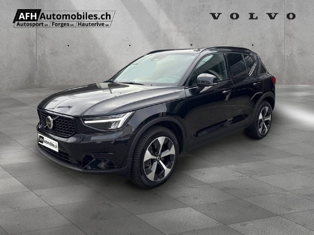 Volvo XC40 VOLVO XC40 2.0 B3 MH Plus Dark