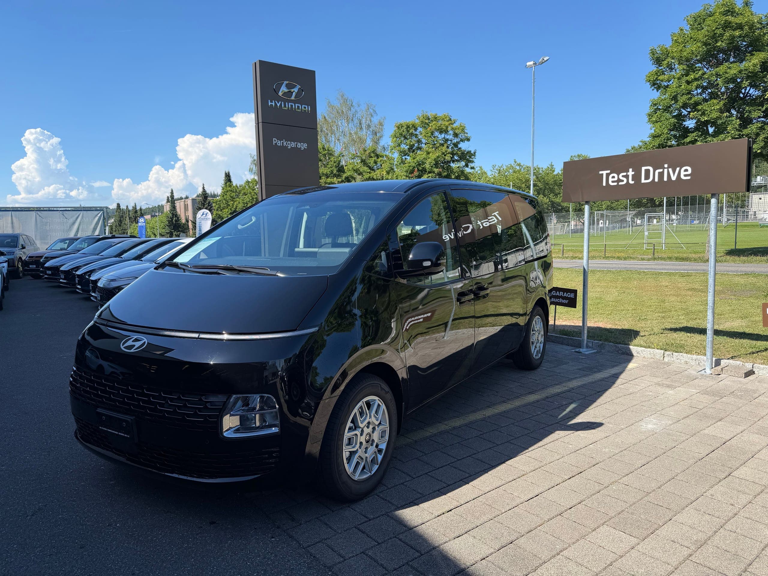 Hyundai Staria HYUNDAI Staria Wagon 1.6 T-GDi HEV Amplia A