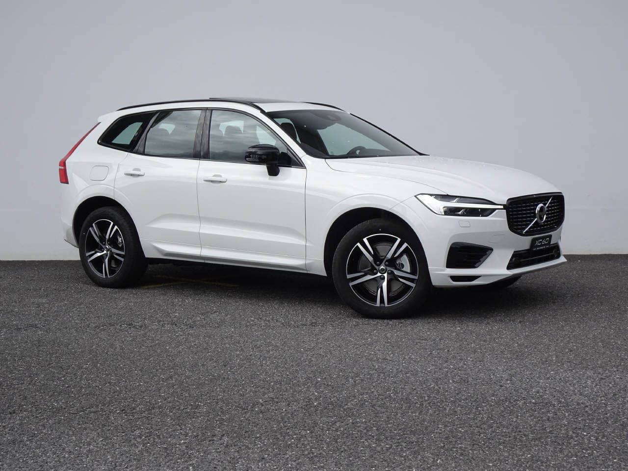 Volvo XC60 VOLVO XC60 2.0 T6 TE R-Design eAWD