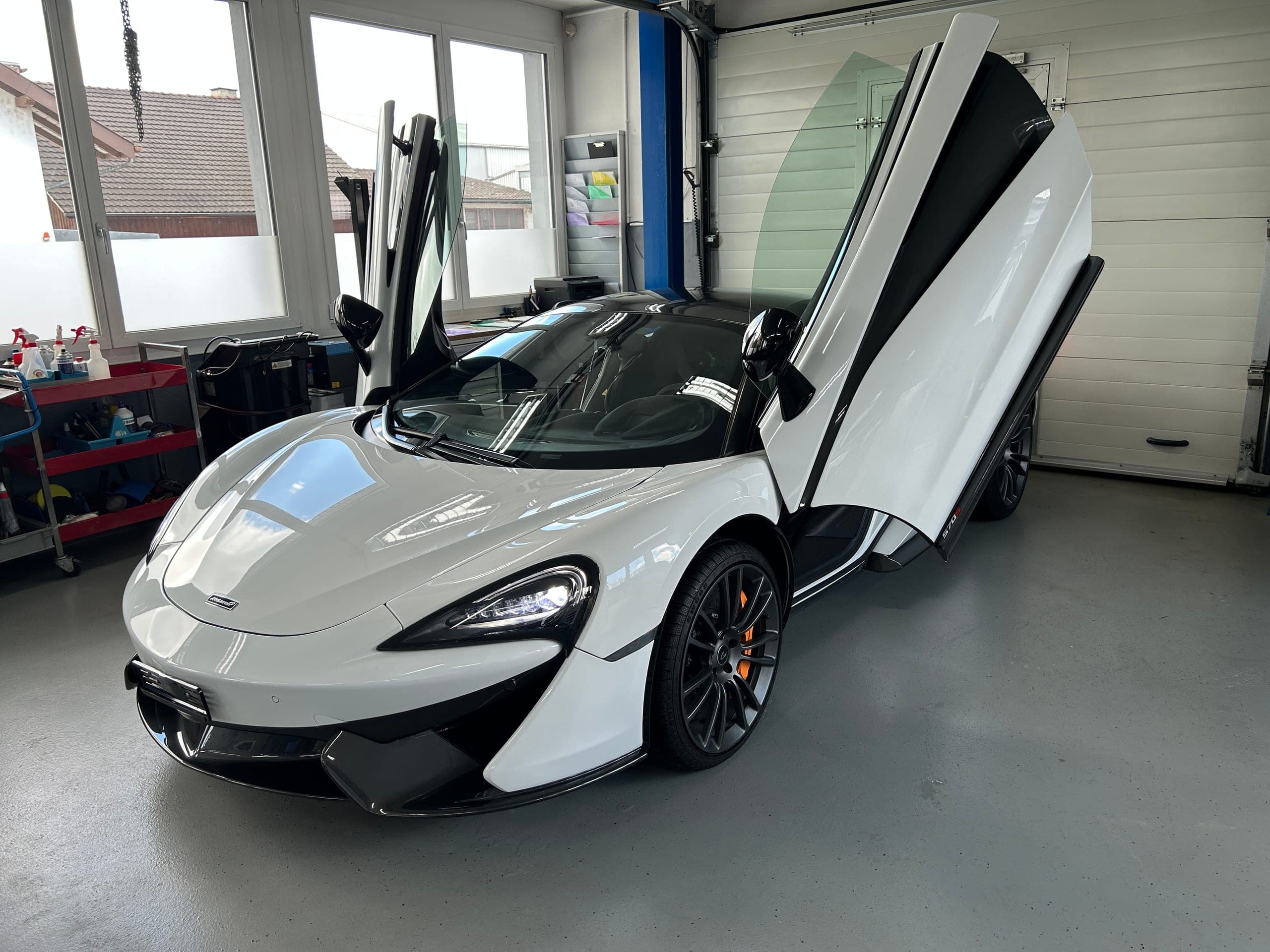 McLaren 570S McLAREN 570S Coupé 3.8 V8 SSG