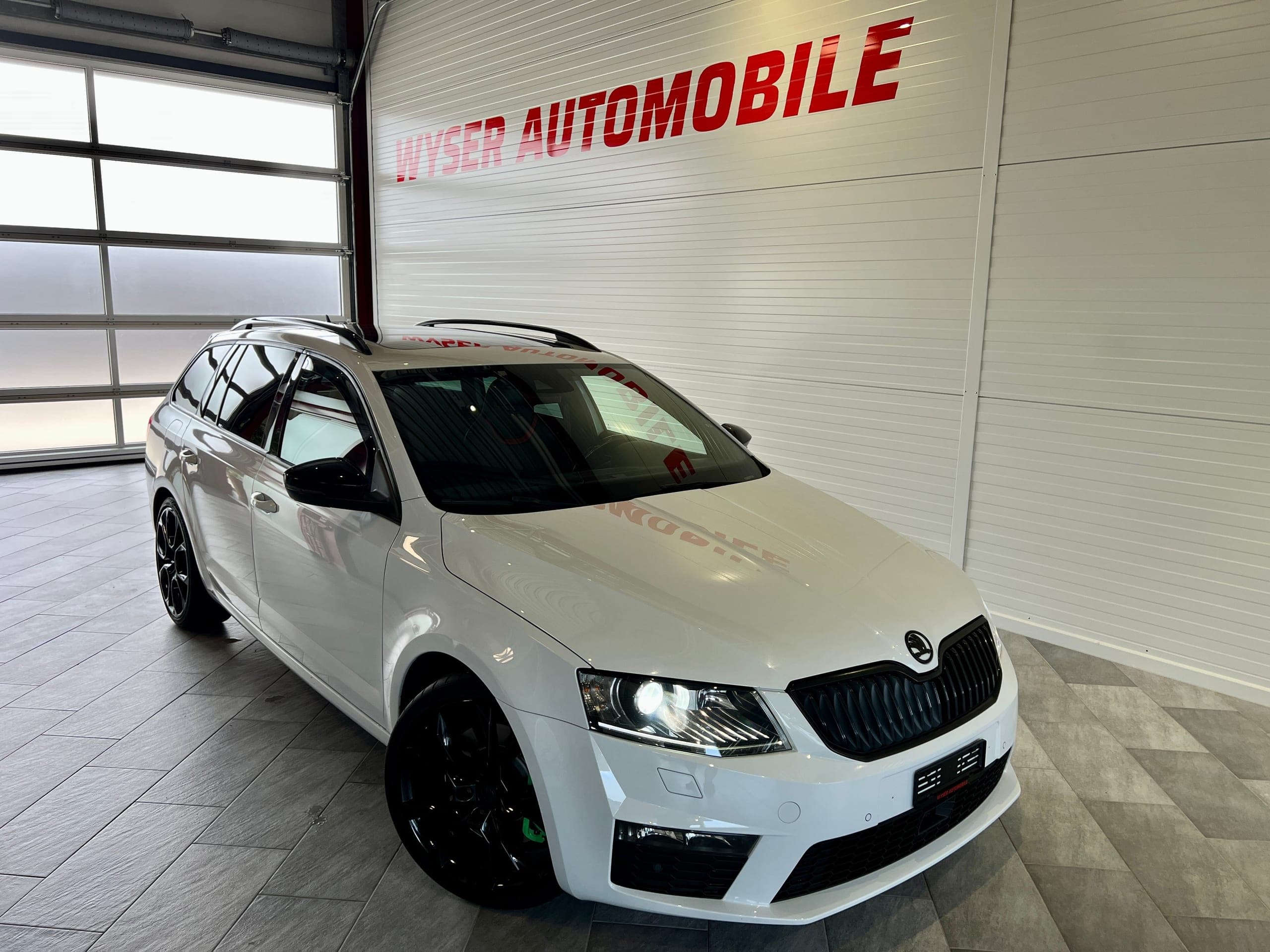 Skoda Octavia SKODA Octavia Combi 2.0 TSI RS DSG
