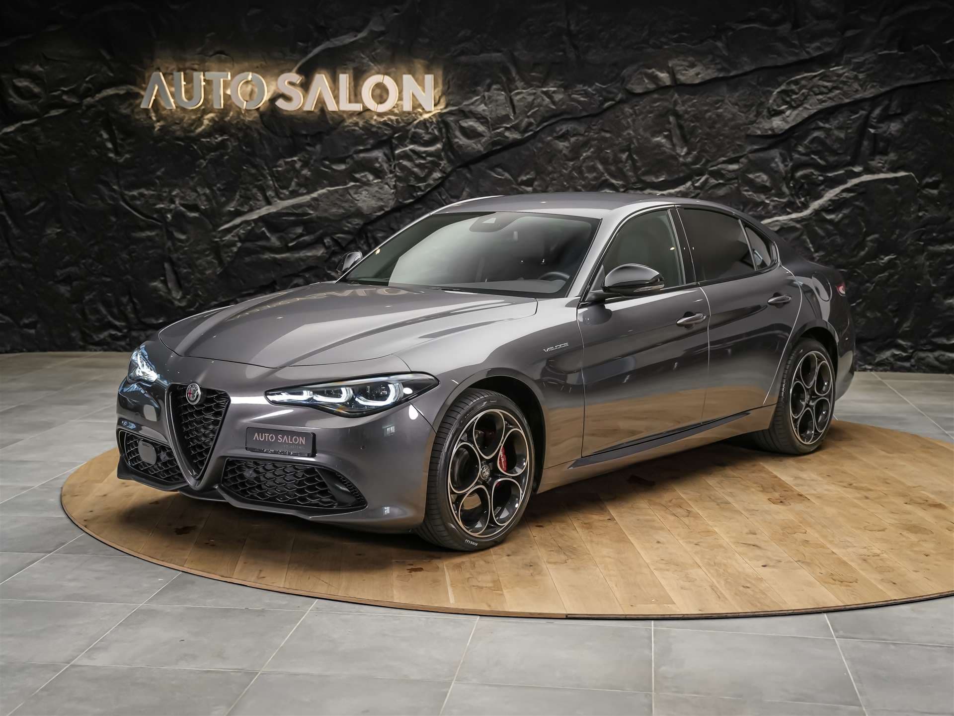 Alfa Romeo Giulia ALFA ROMEO Giulia 2.0 Veloce Q4 AT8 *Facelift*Abstandsregler*El. Sitze mit Memory*Sitzheizung*