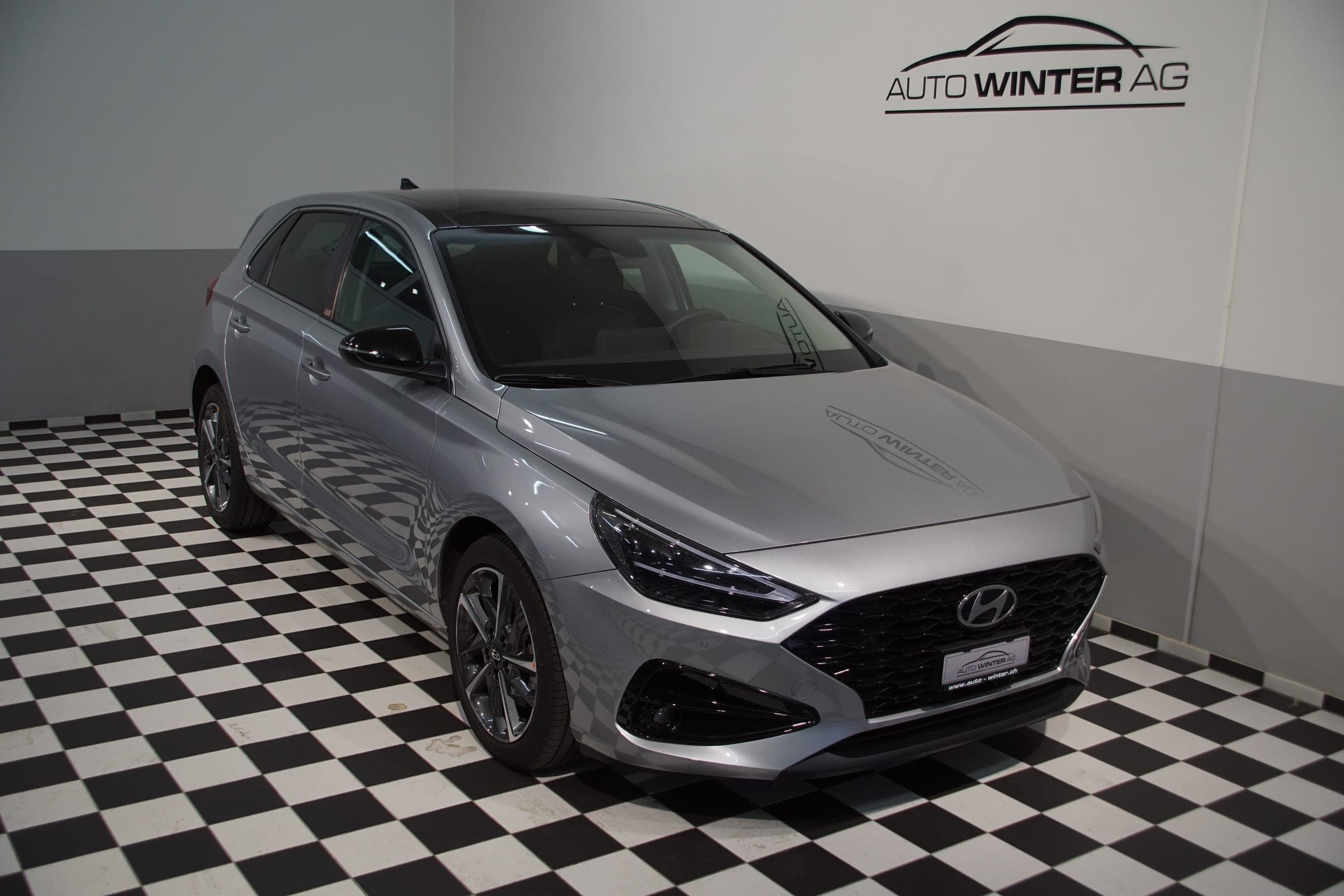 Hyundai i30 HYUNDAI i30 1.5 T-GDi Vertex 48V MH DCT *swiss*