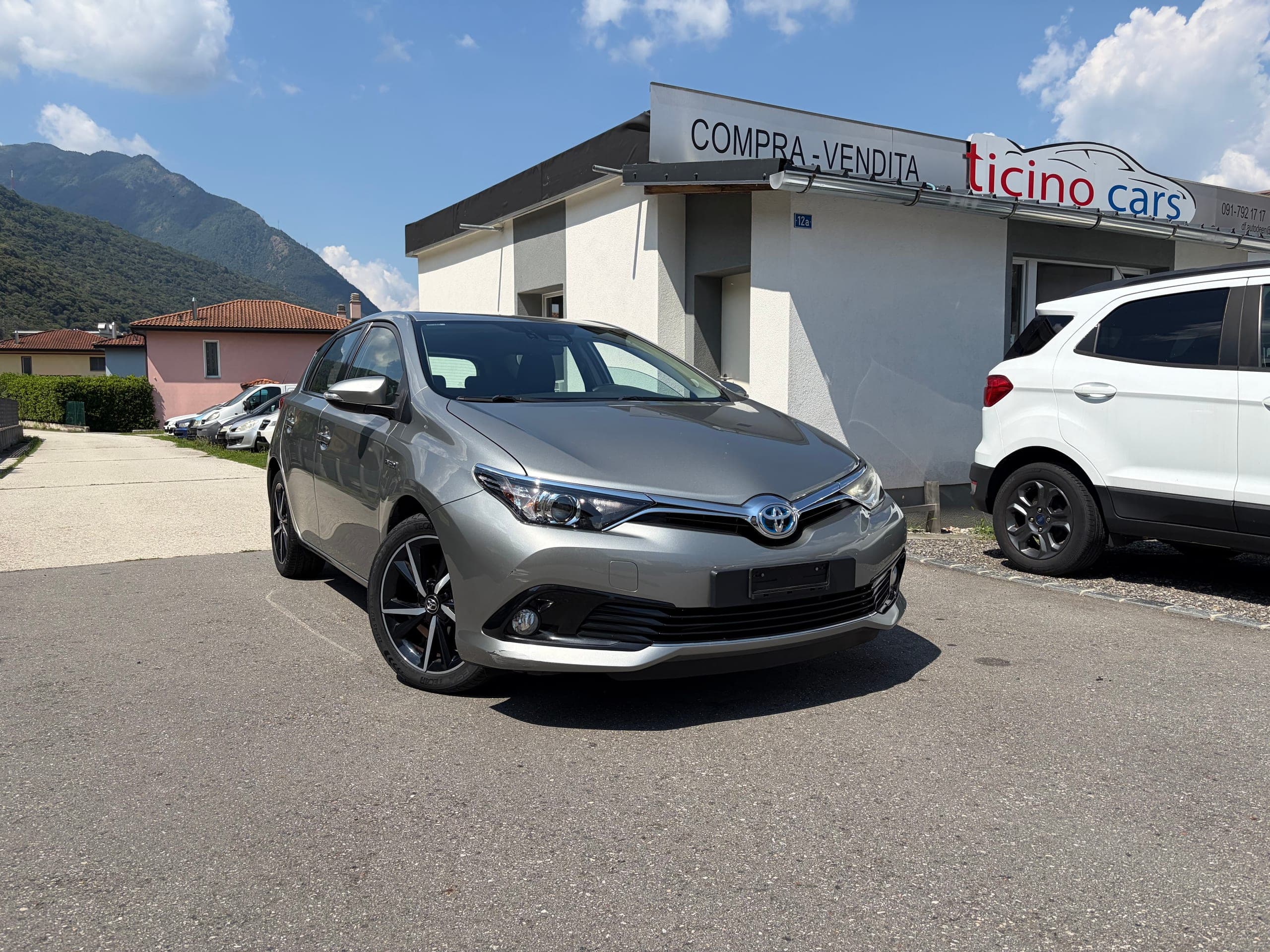 Toyota Auris TOYOTA Auris 1.8 HSD Trend e-CVT MFK 07.26