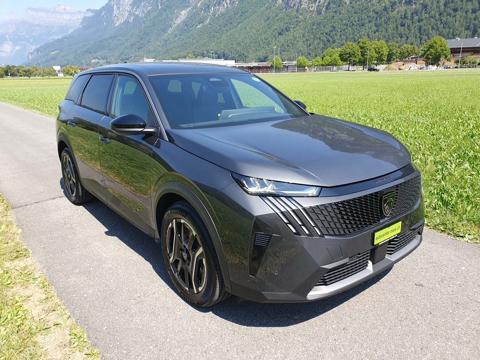 Peugeot 5008 PEUGEOT 5008 e-Allure Premium 4x4