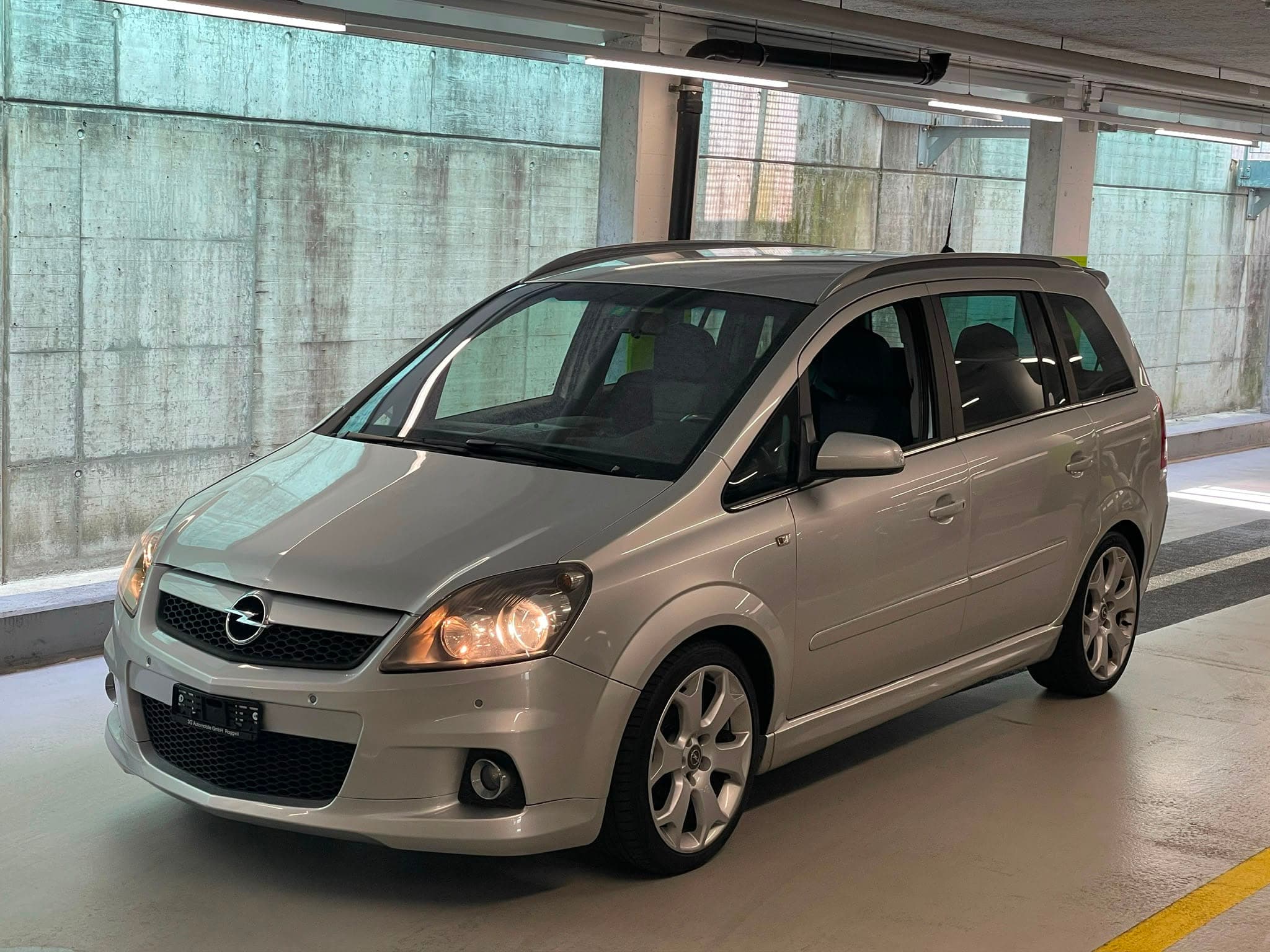 Opel Zafira OPEL Zafira 2.0i 16V Turbo OPC // MFK NEU