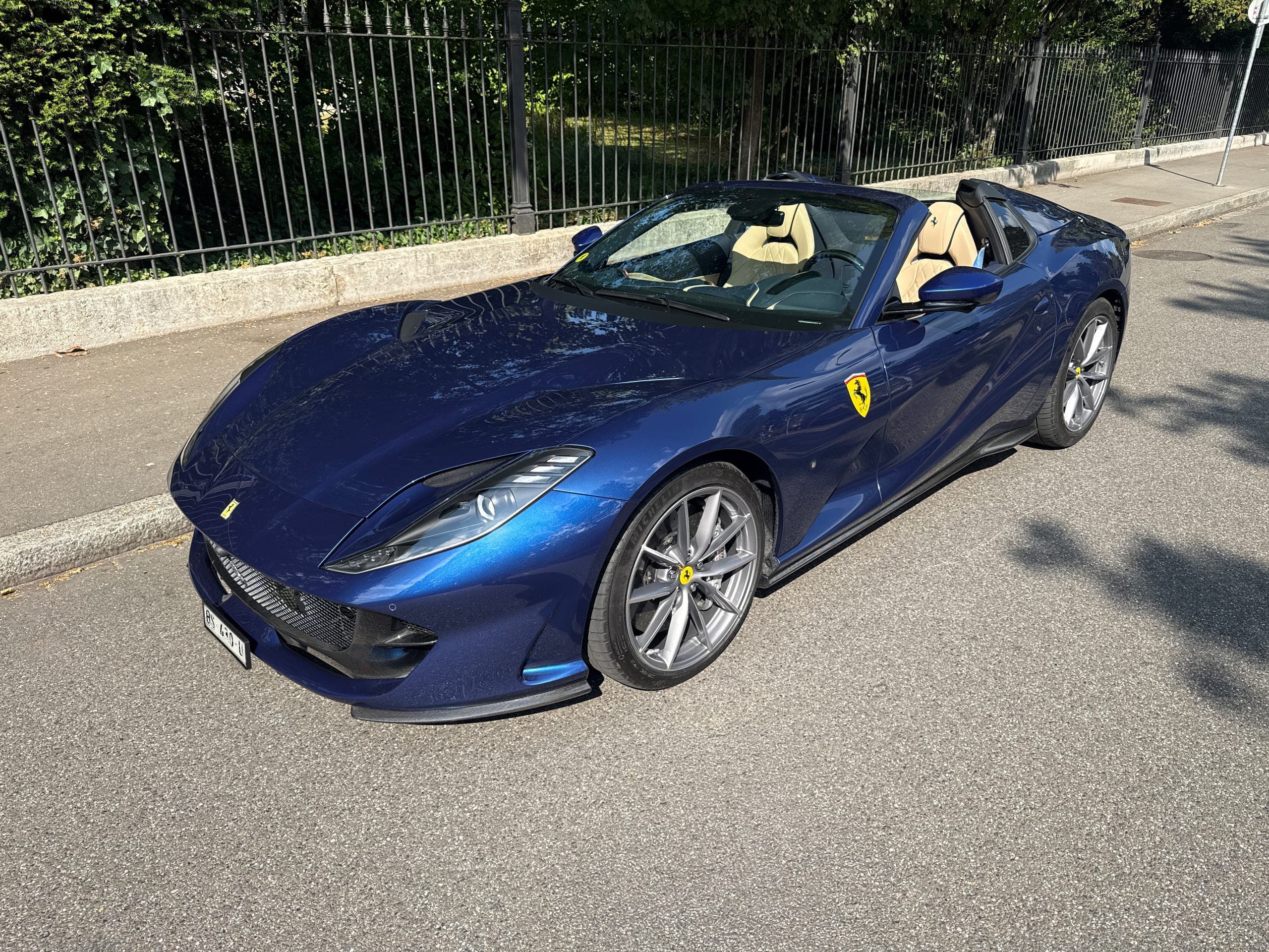 Ferrari 812 FERRARI 812 GTS
