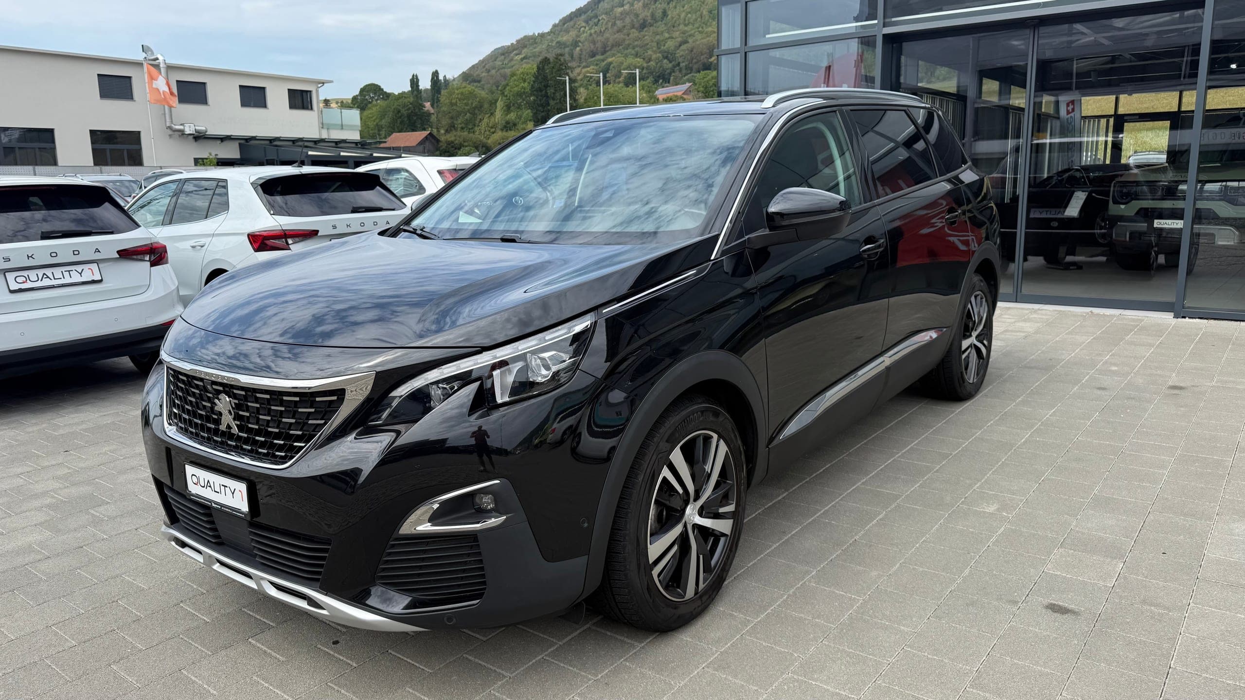 Peugeot 5008 PEUGEOT 5008 1.5 BlueHDi Allure EAT