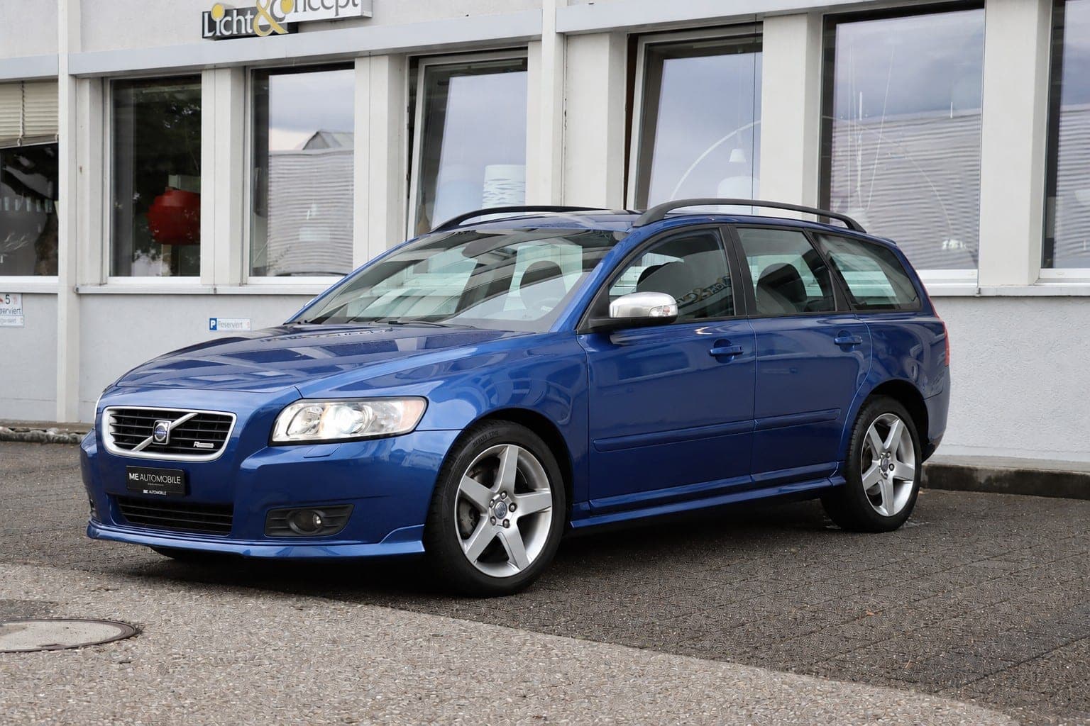 Volvo V50 VOLVO V50 2.0 Momentum R-Design