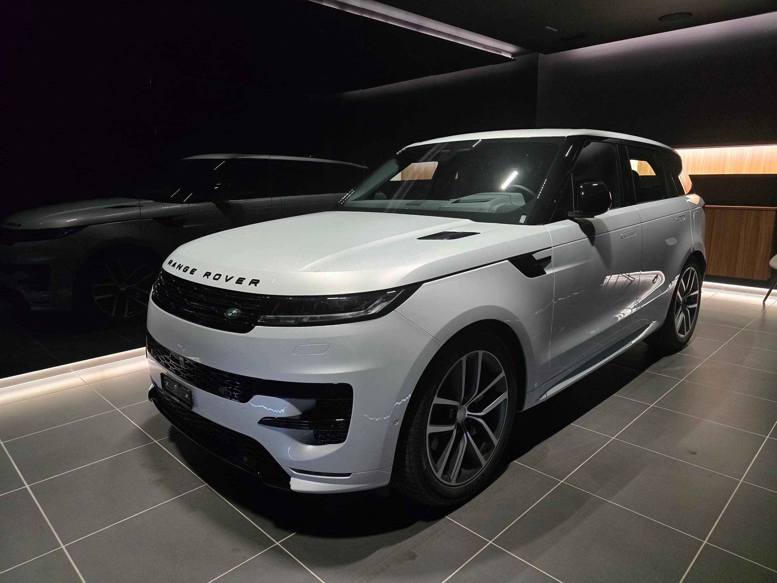 Land Rover Range Rover Sport LAND ROVER Range Rover Sport 3.0 I6 P460e SE Dynamic