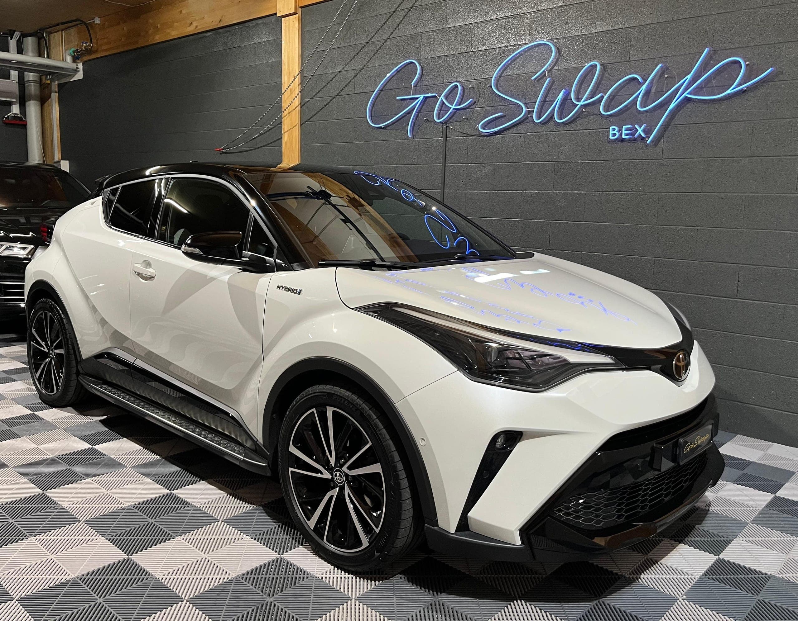 Toyota C-HR TOYOTA C-HR 2.0 HSD CVT GR Sport