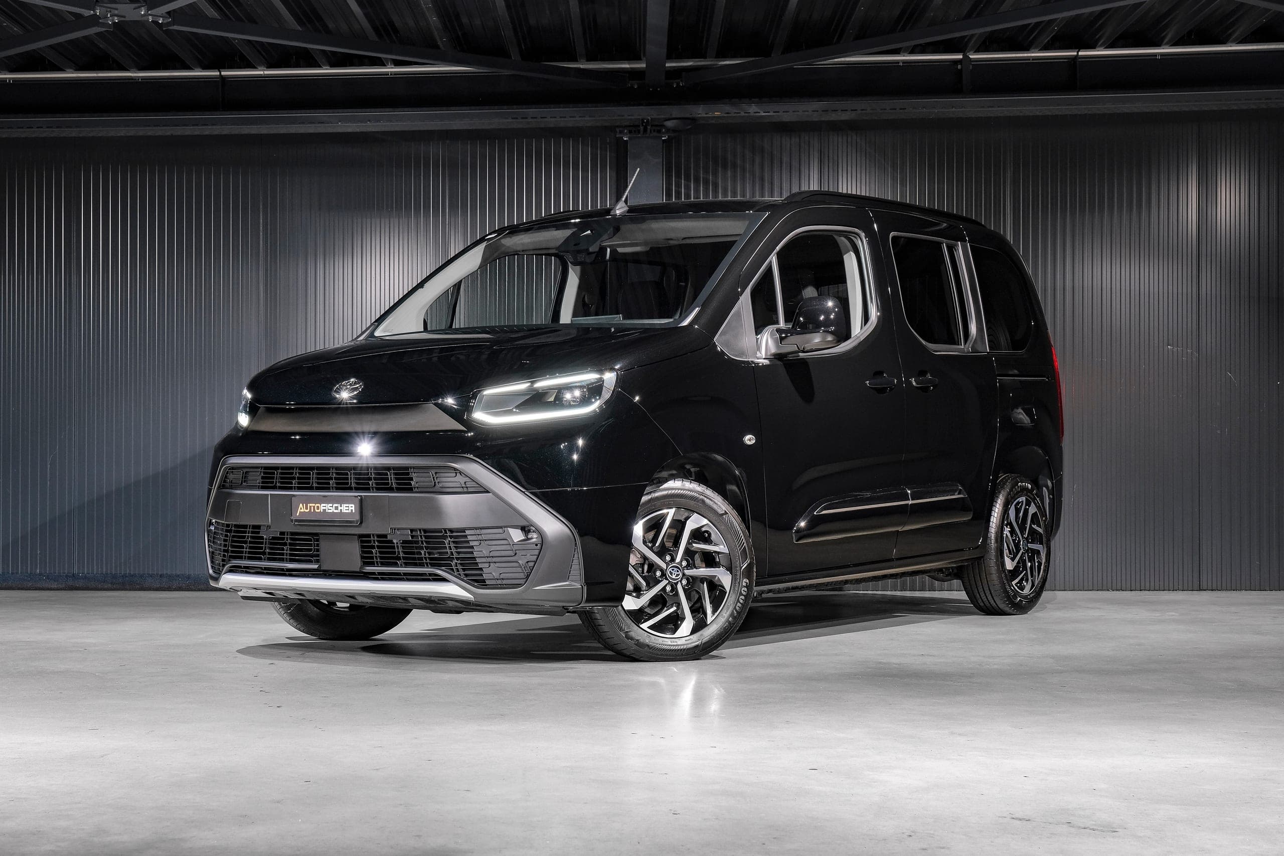 Toyota Proace City Verso TOYOTA Proace City Verso 1.5 Trend L1 Medium Automatik