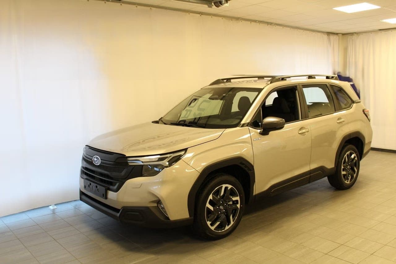 Subaru Forester SUBARU Forester 2.0i e-Boxer Advantage Lineartronic