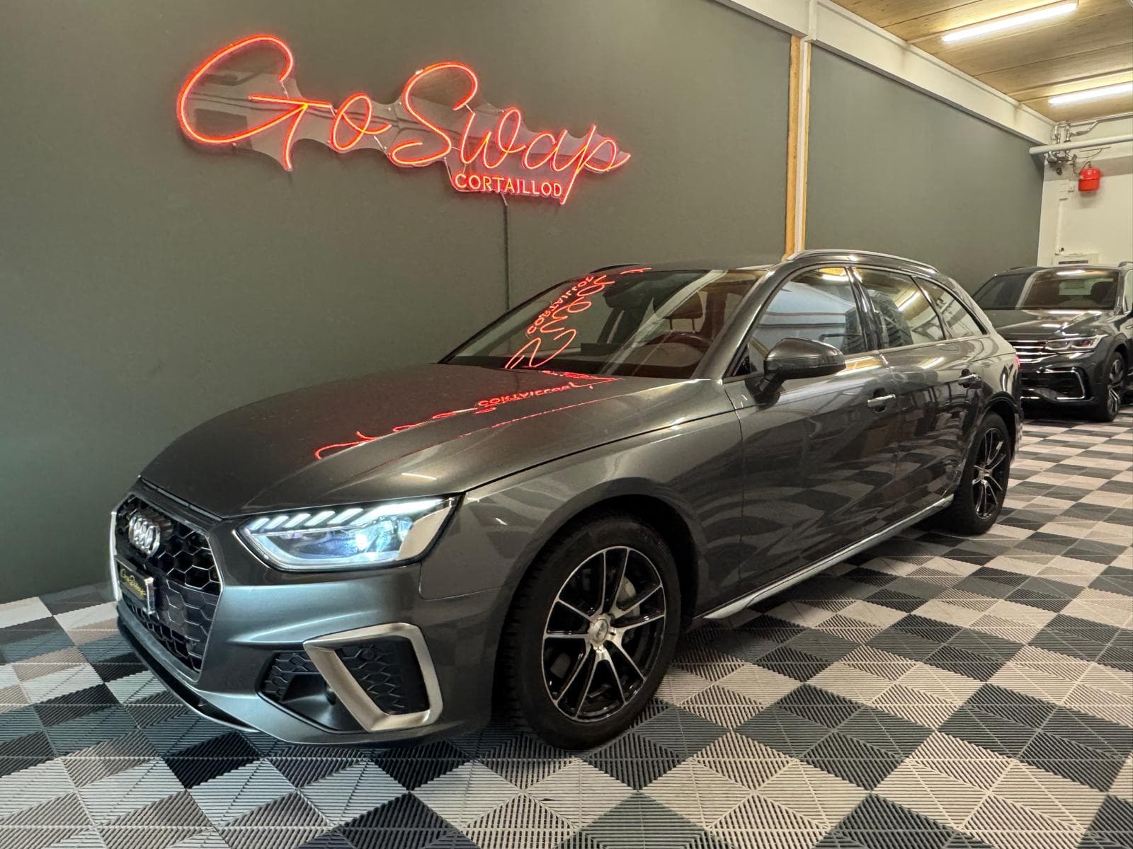 Audi A4 AUDI A4 Avant 40 TDI S line quattro S-tronic