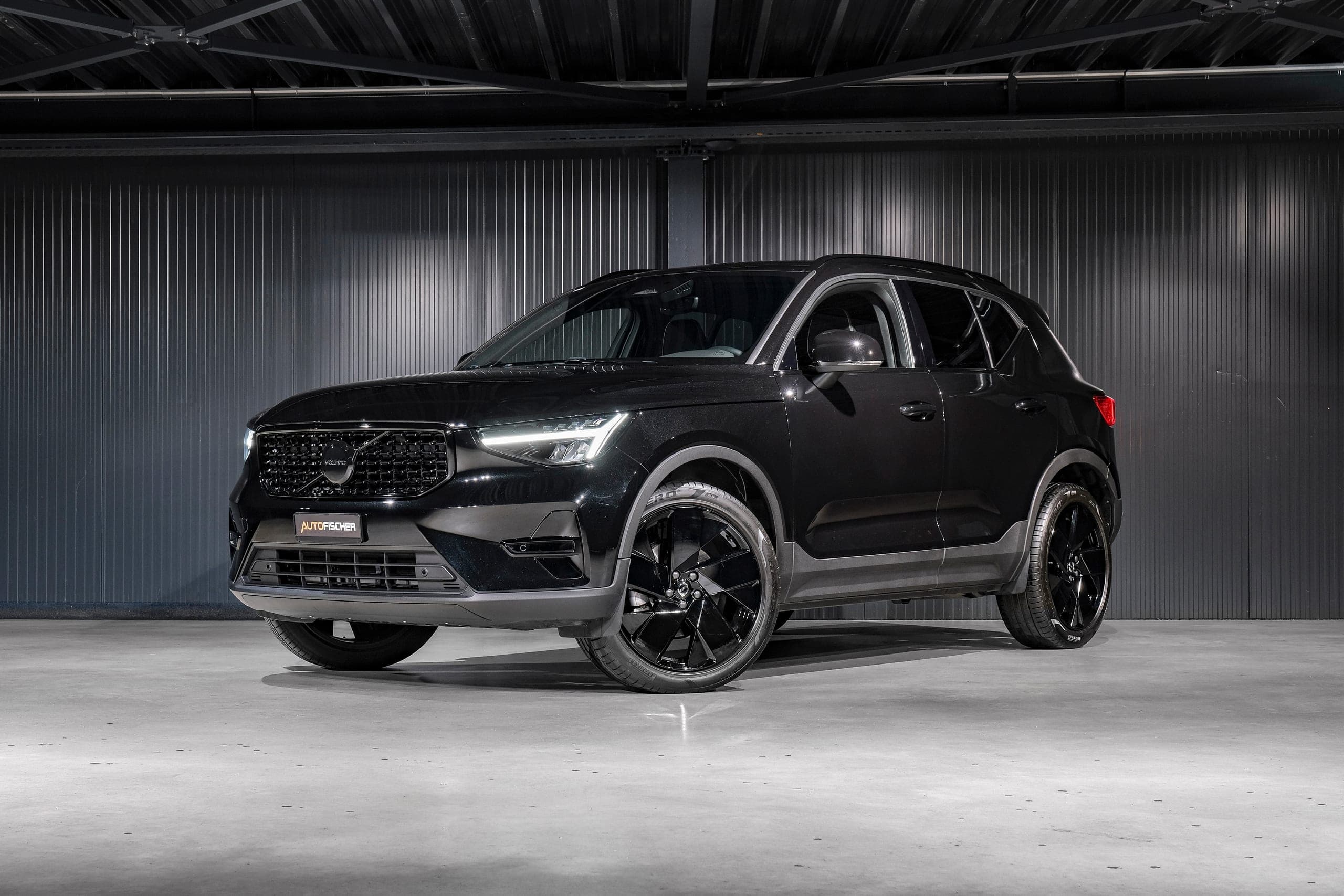 Volvo XC40 VOLVO XC40 B3 Plus Black Edition Benzin Mild Hybrid DCT