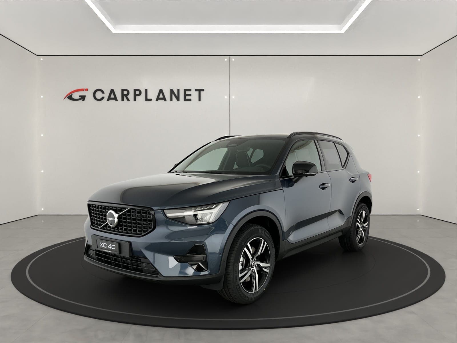 Volvo XC40 VOLVO XC40 2.0 B3 MH Plus Dark