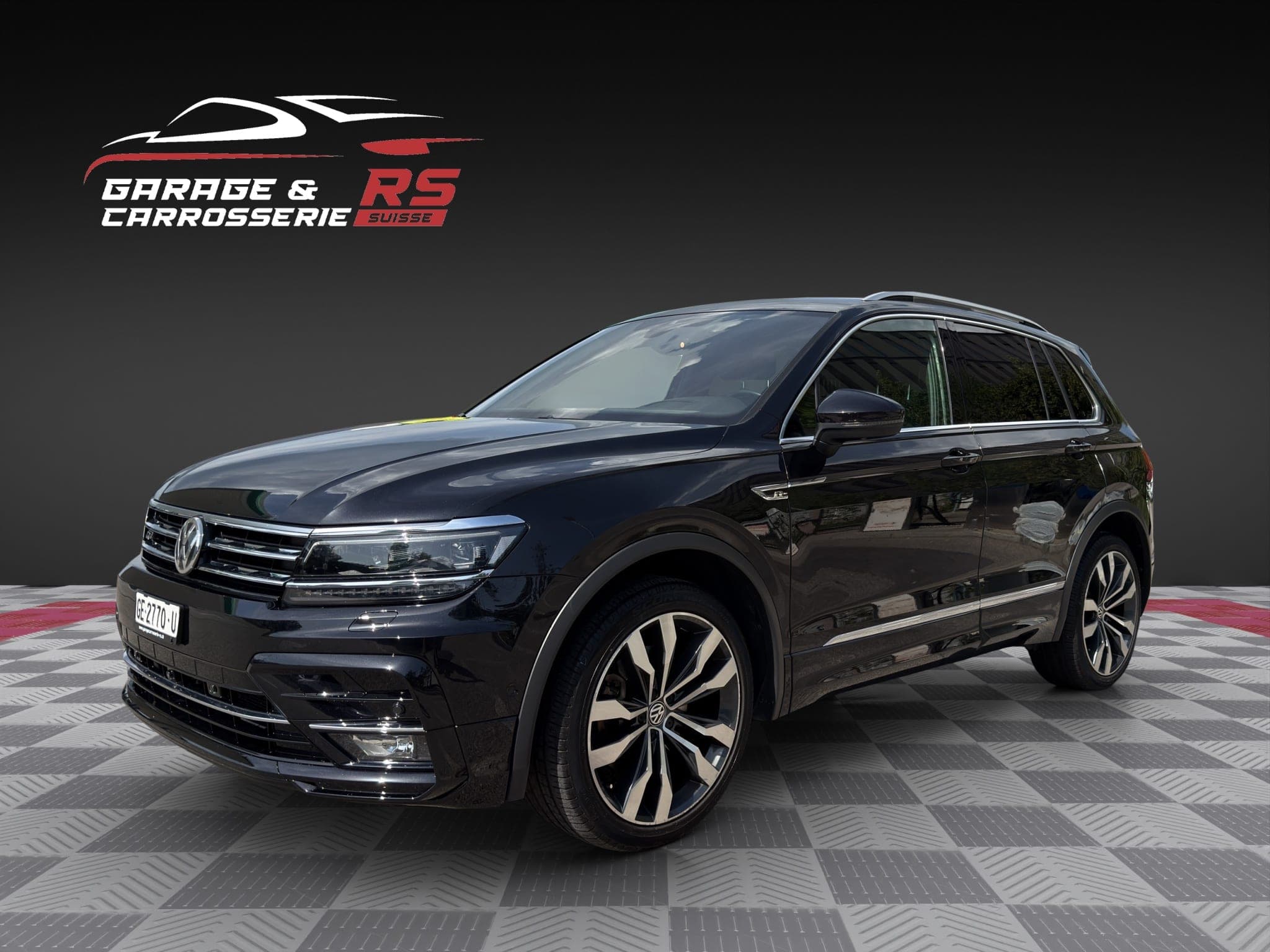 VW Tiguan VW Tiguan 2.0TSI HIGHLINE R Line 4Motion DSG