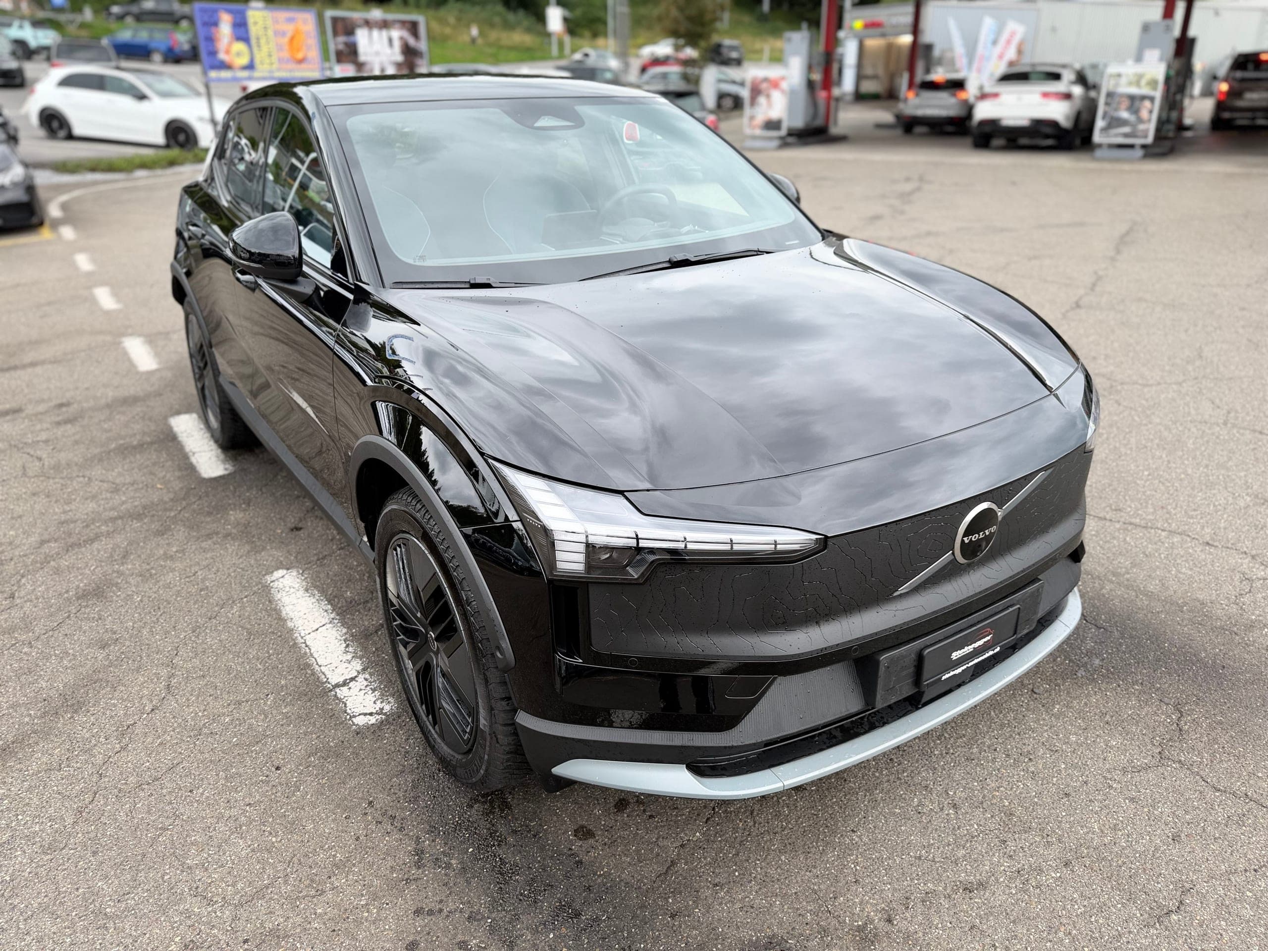 Volvo EX30 VOLVO EX30 Cross Country E60 69kWh Twin Performance AWD ° Vollausstattung ° Schwenkbare AHK °