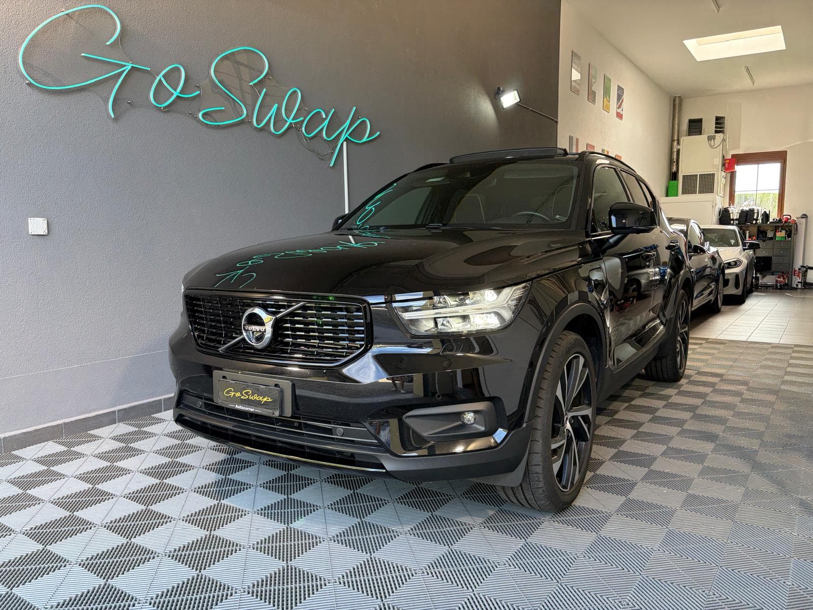 Volvo XC40 VOLVO XC40 T5 TwE R-Design DCT - Toit ouvrant - Caméra 360