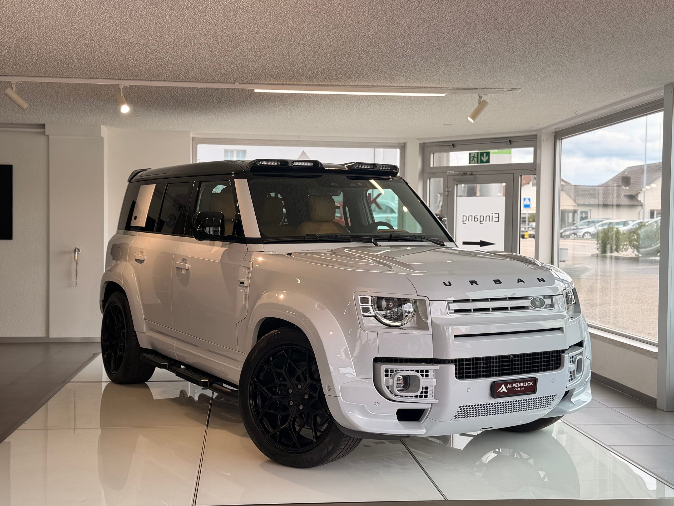 Land Rover Defender LAND ROVER Defender 110 525 V8 5.0 URBAN-EDITION
