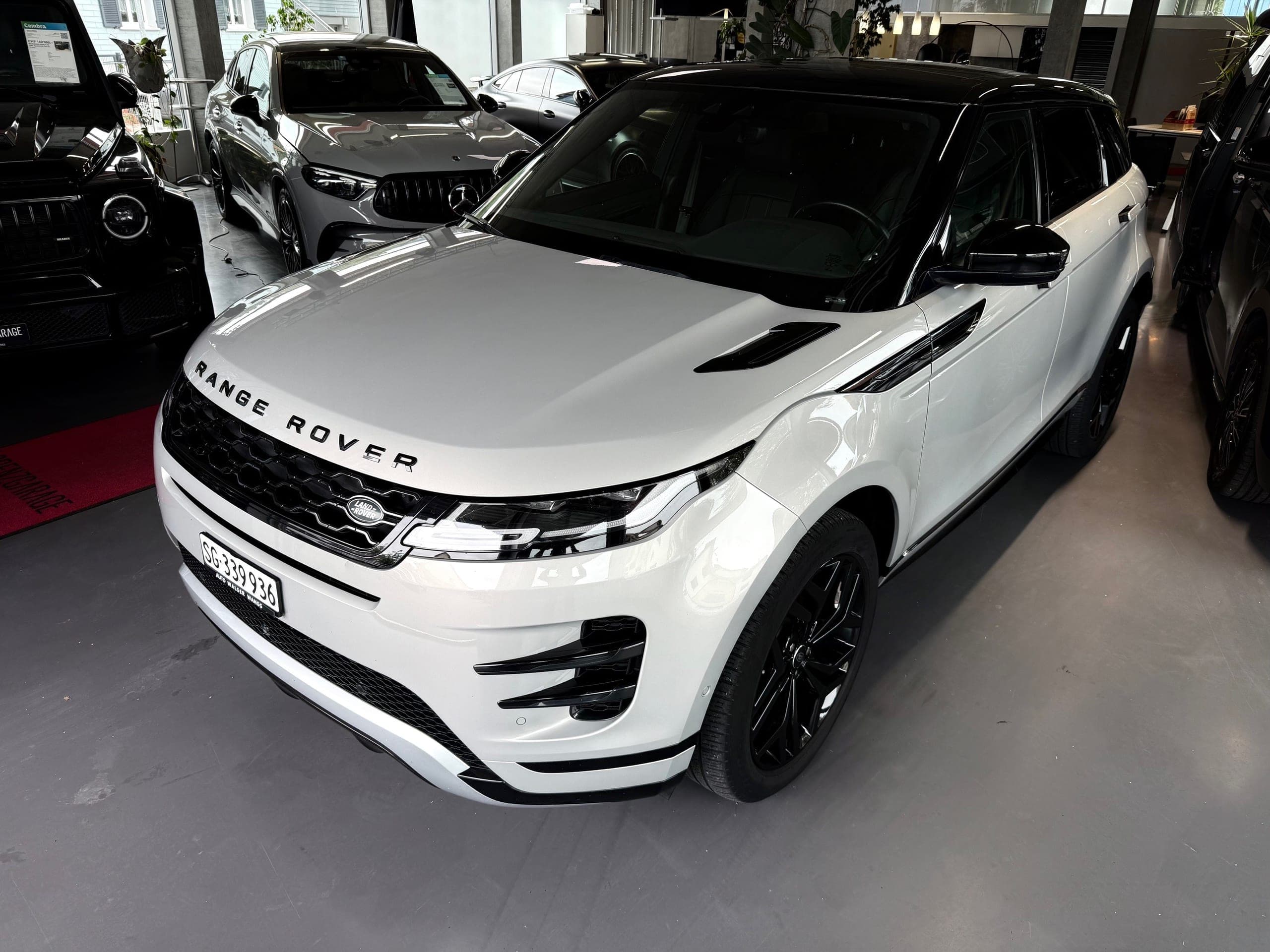 Land Rover Range Rover Evoque LAND ROVER Range Rover Evoque R-Dynamic D 180 AT9