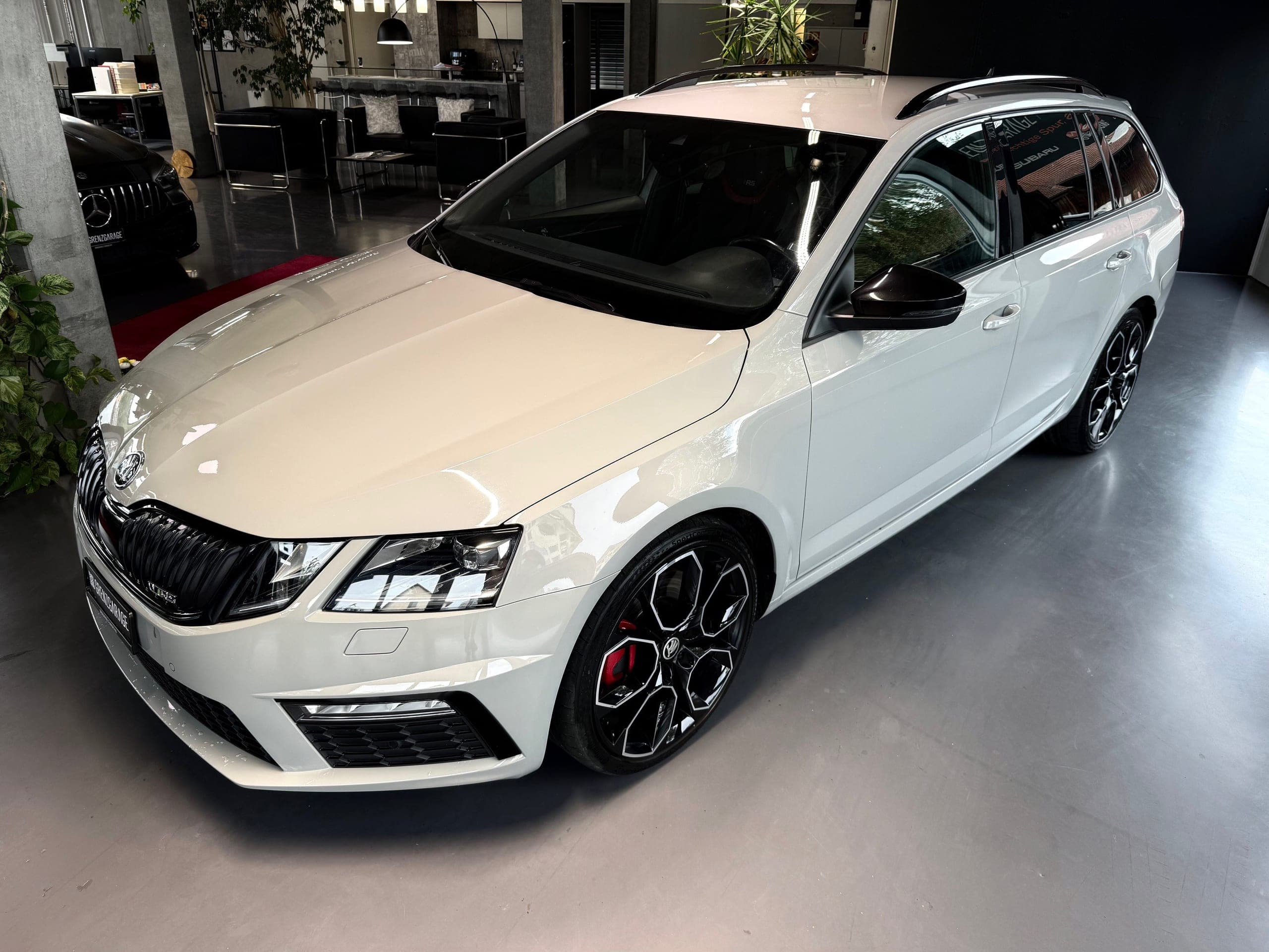 Skoda Octavia SKODA Octavia Combi 2.0 TSI RS Final Edition DSG