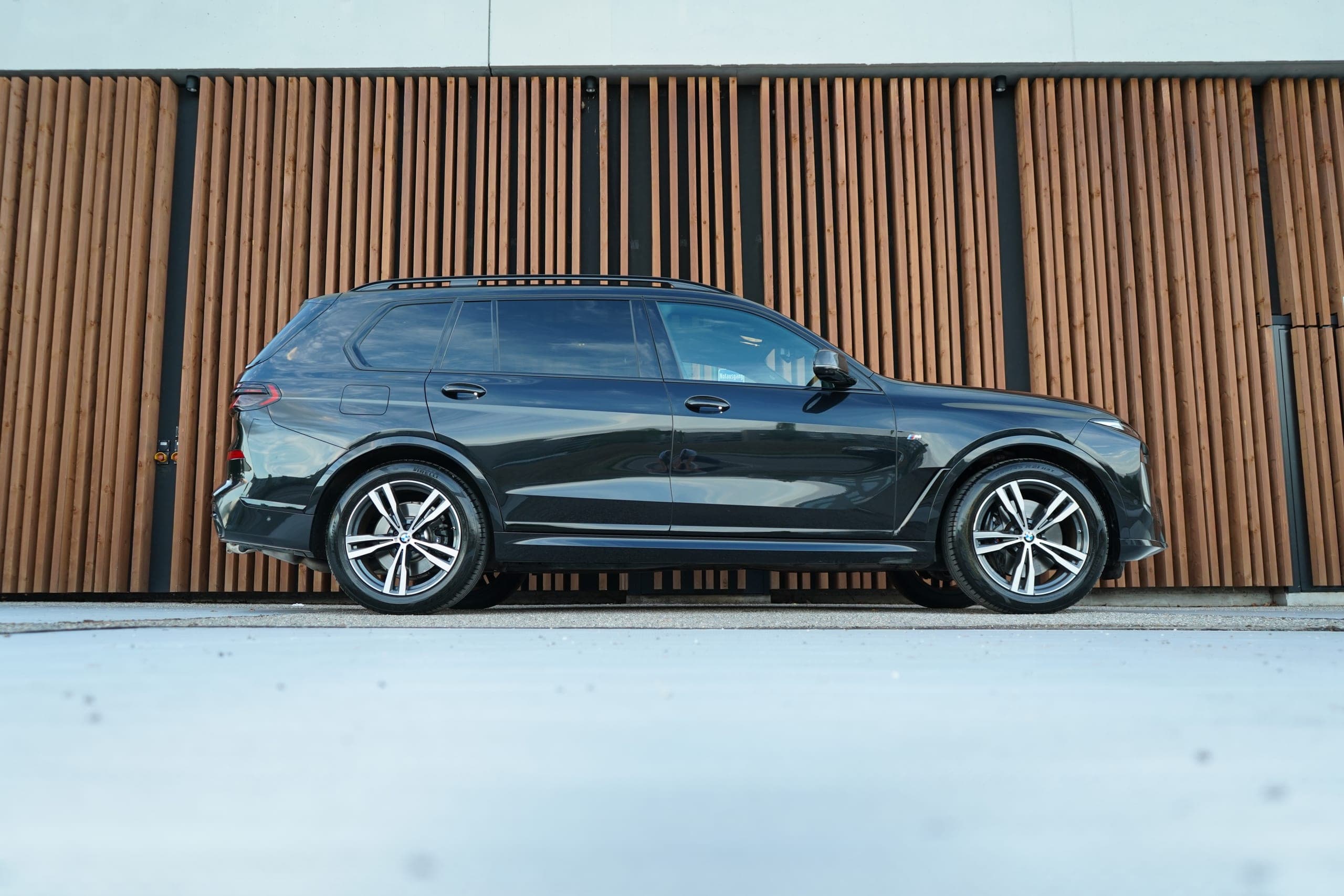 BMW X7 BMW X7 xDRIVE 48V 40i M SPORT PRO BLACK CARBON STEPTRONIC l 380 PS