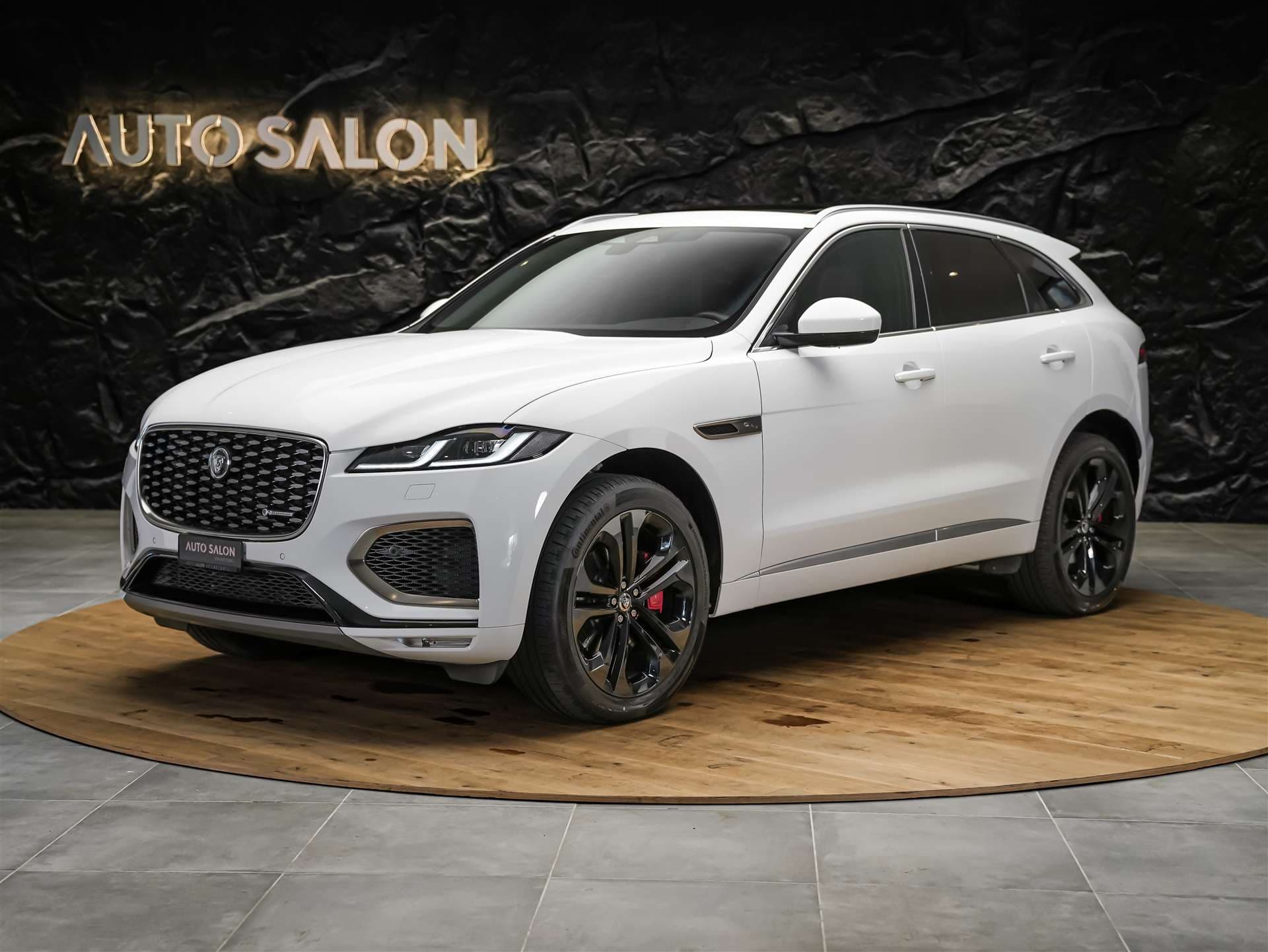 Jaguar F-Pace JAGUAR F-Pace 3.0 D300 R-Dynamic MHEV SE AWD *Facelift*Panorama*Meridian*Lenkradheizung*
