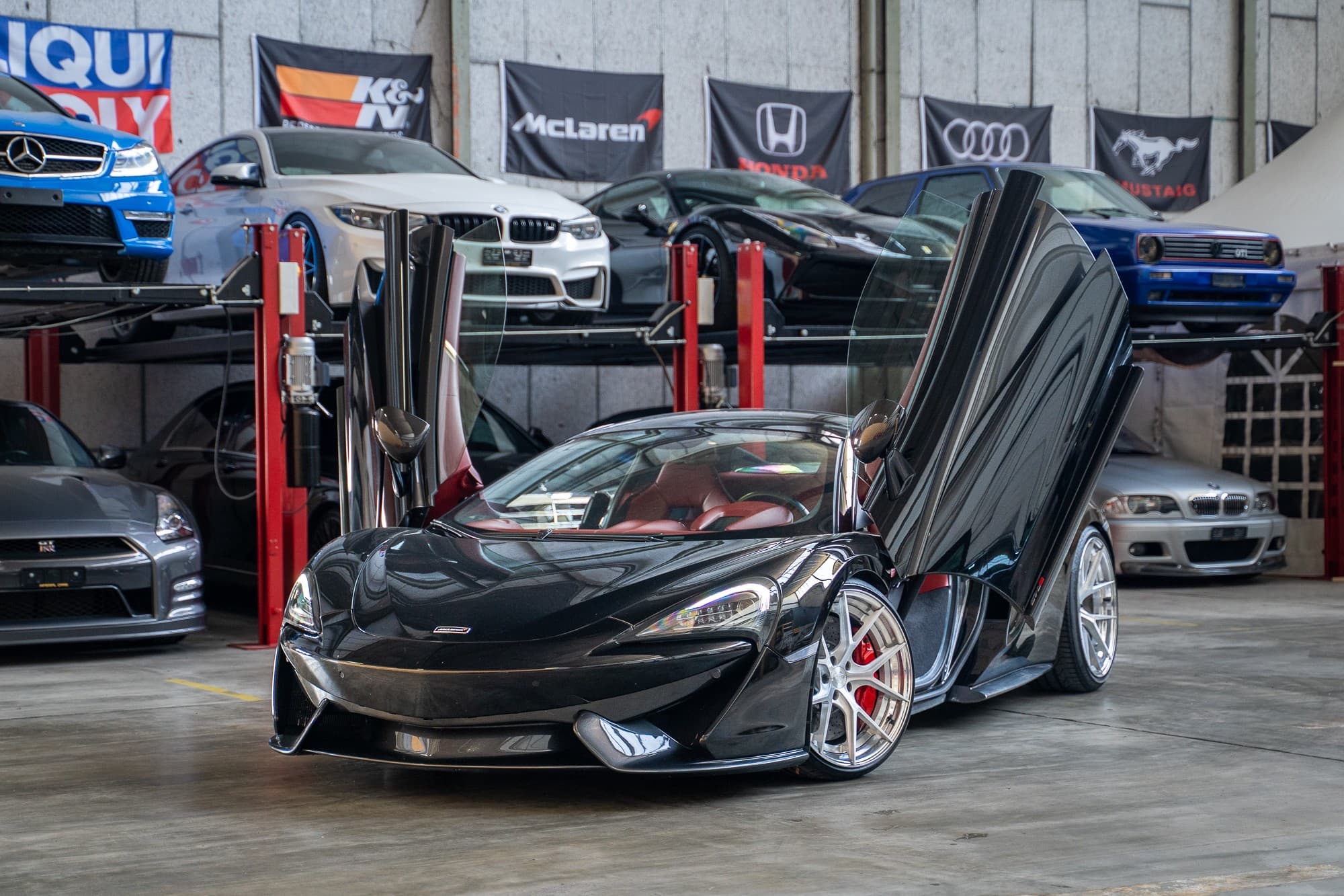 McLaren 570S