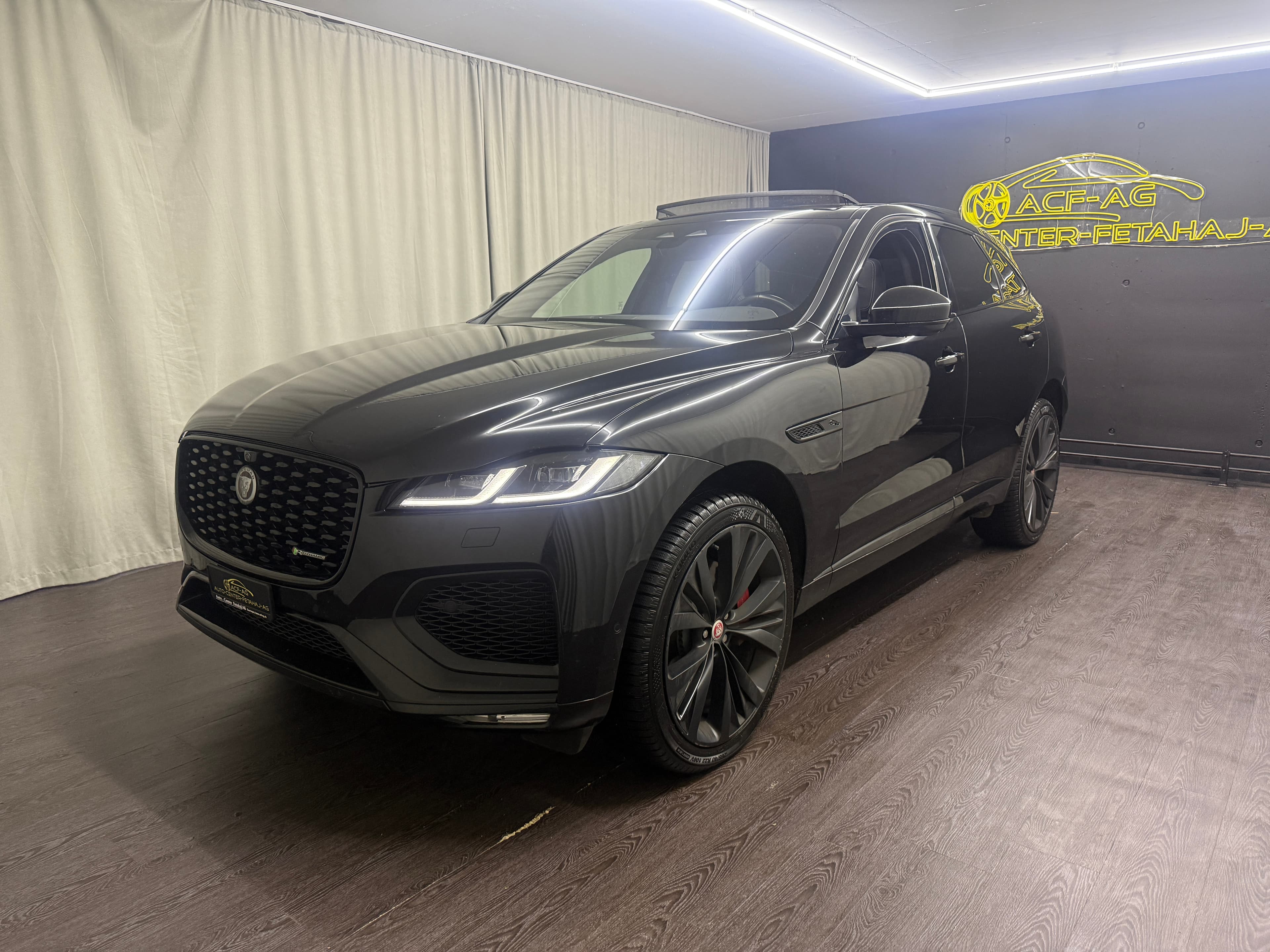 Jaguar F-Pace
