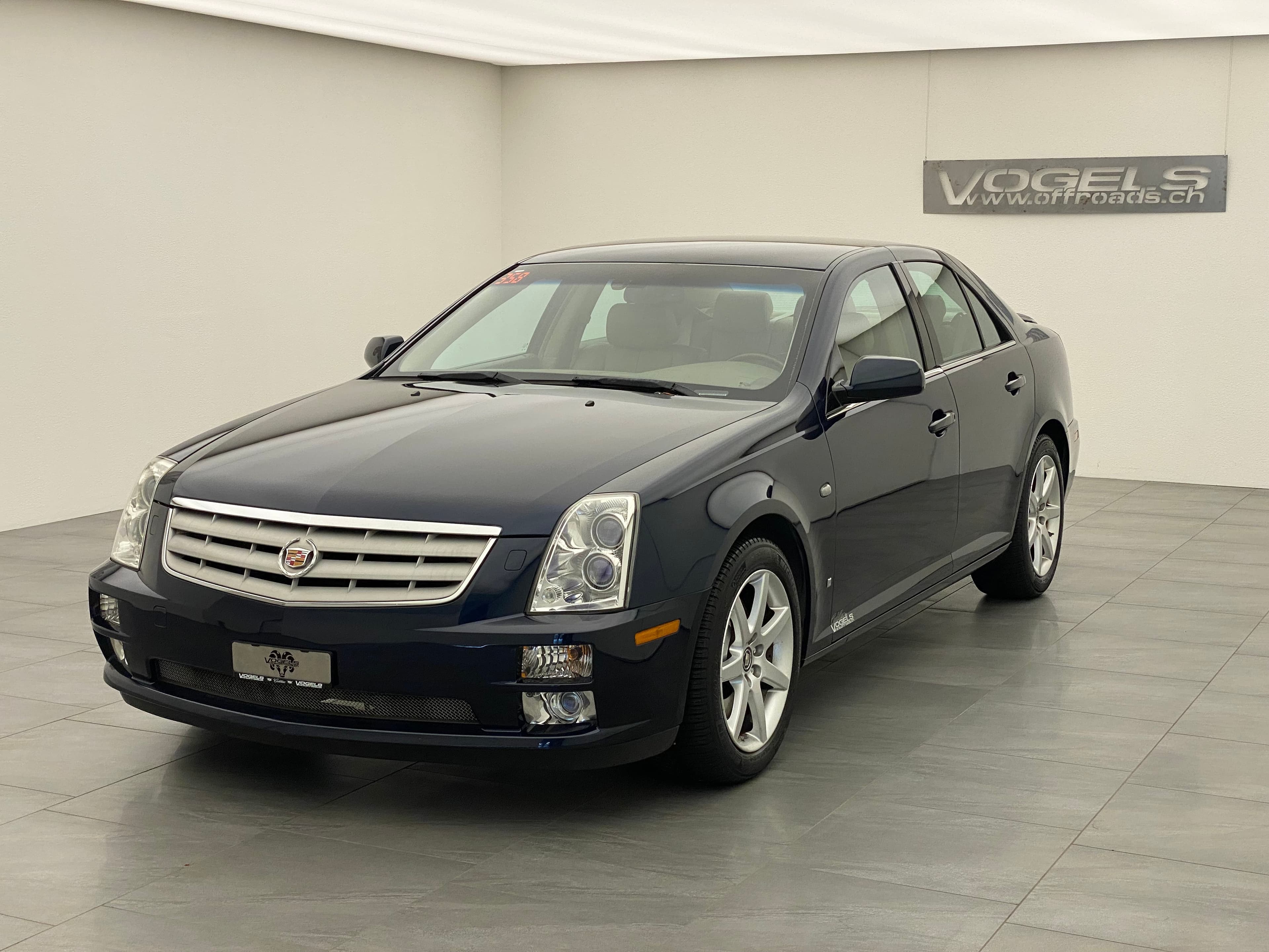 Cadillac STS