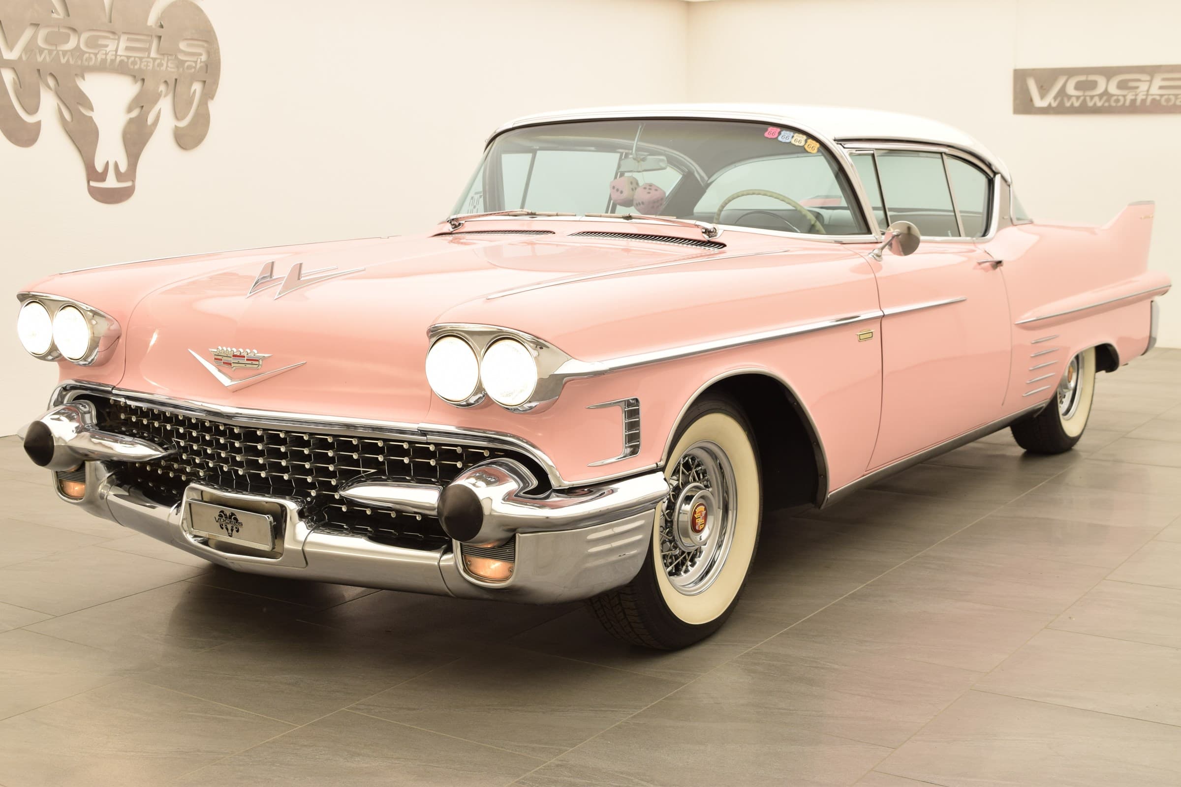 Cadillac De Ville
