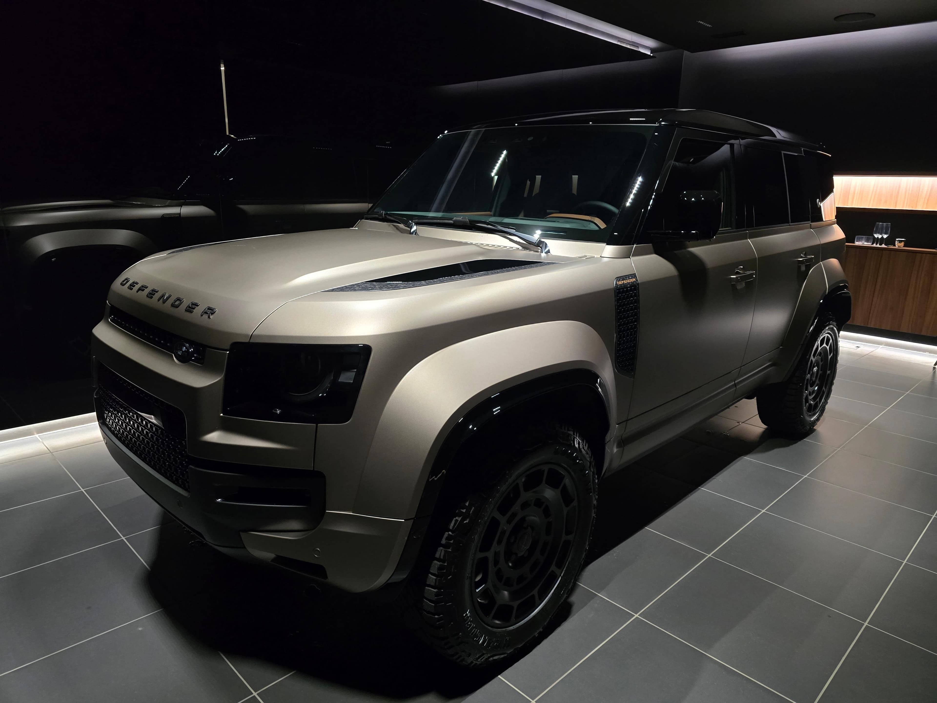 Land Rover Defender