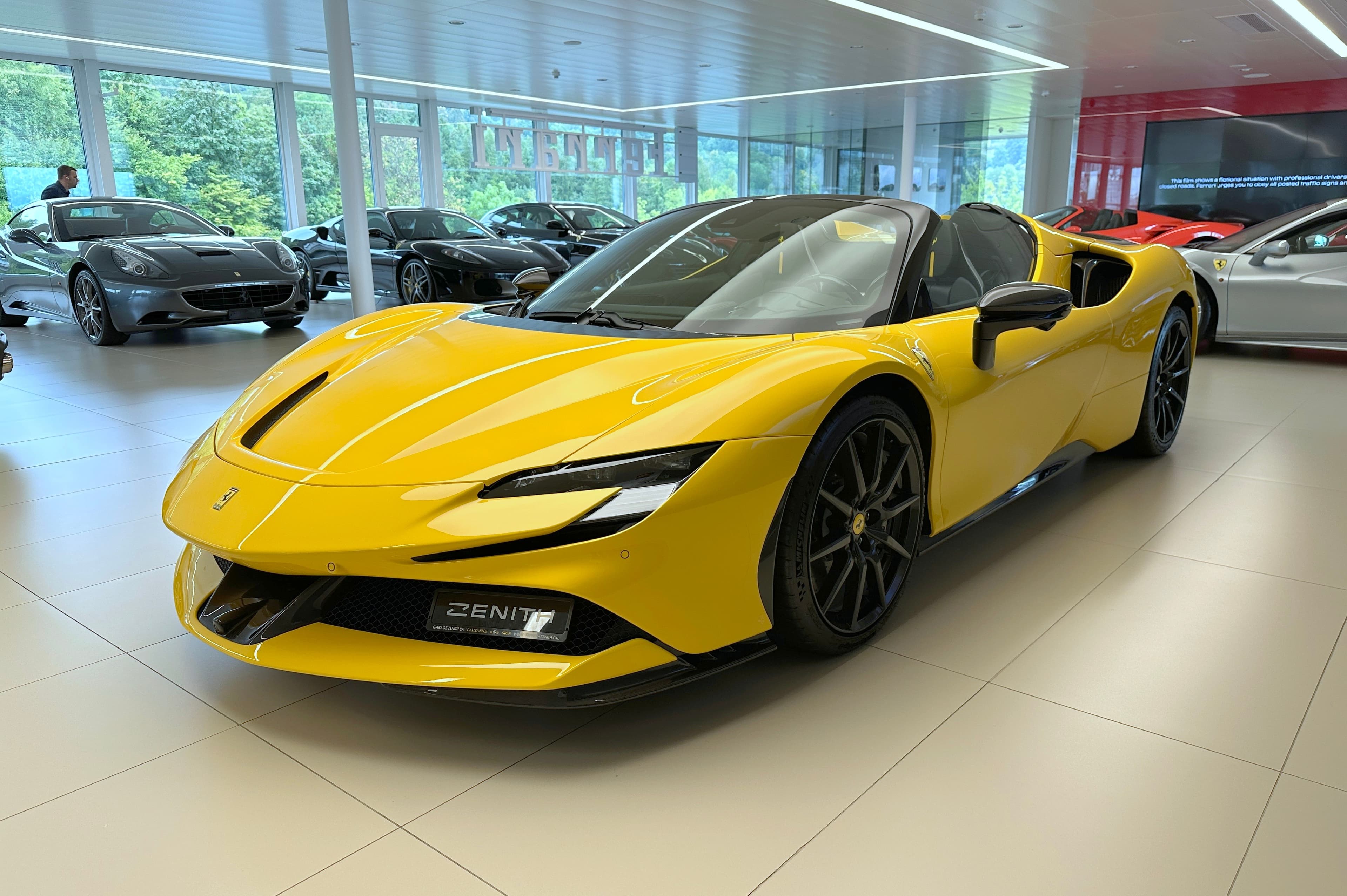 Ferrari SF90