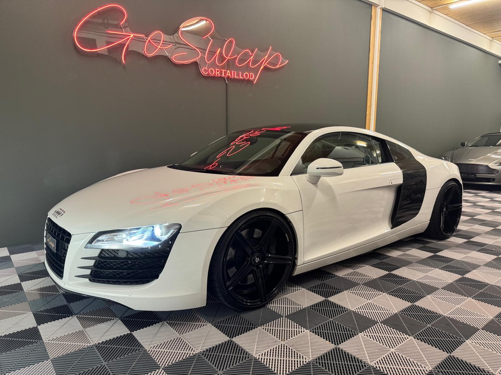 Audi R8