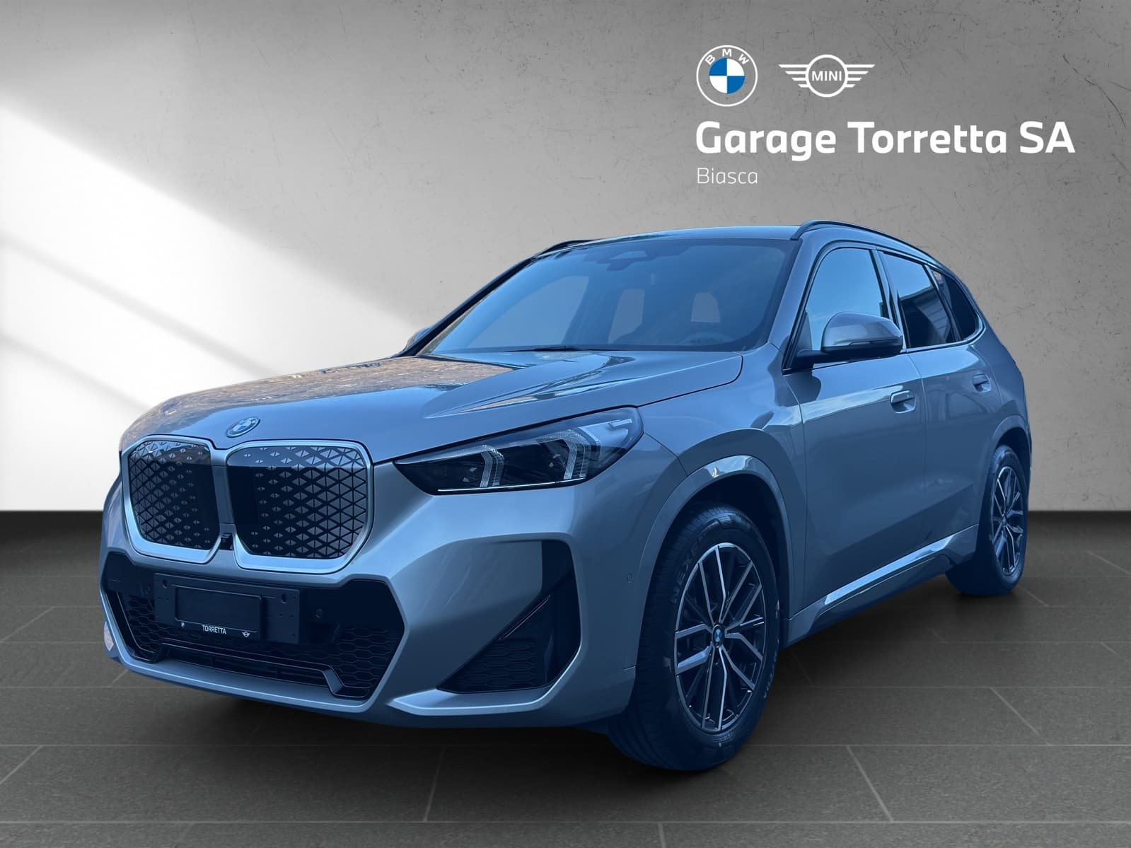 BMW iX1