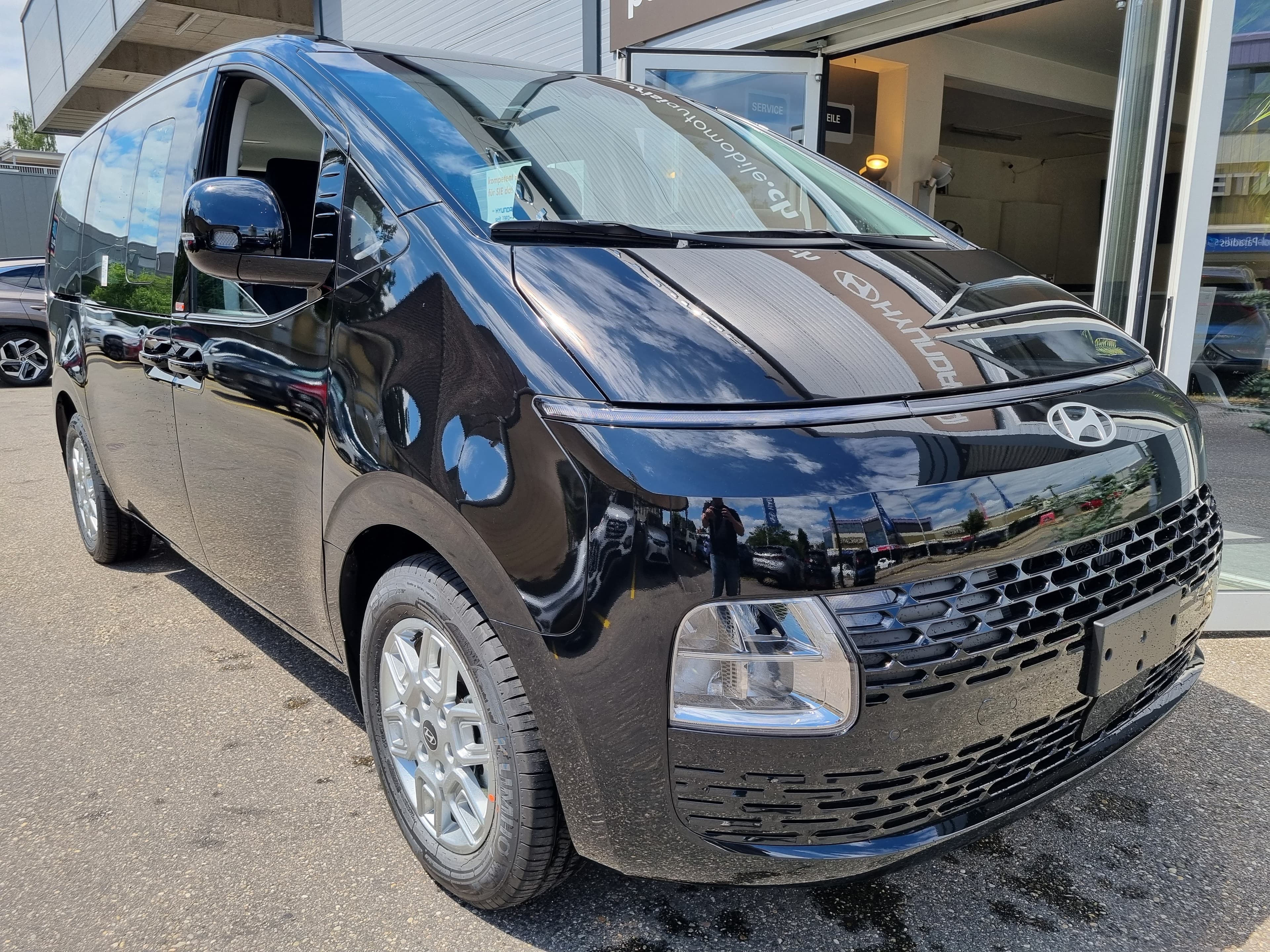 Hyundai Staria