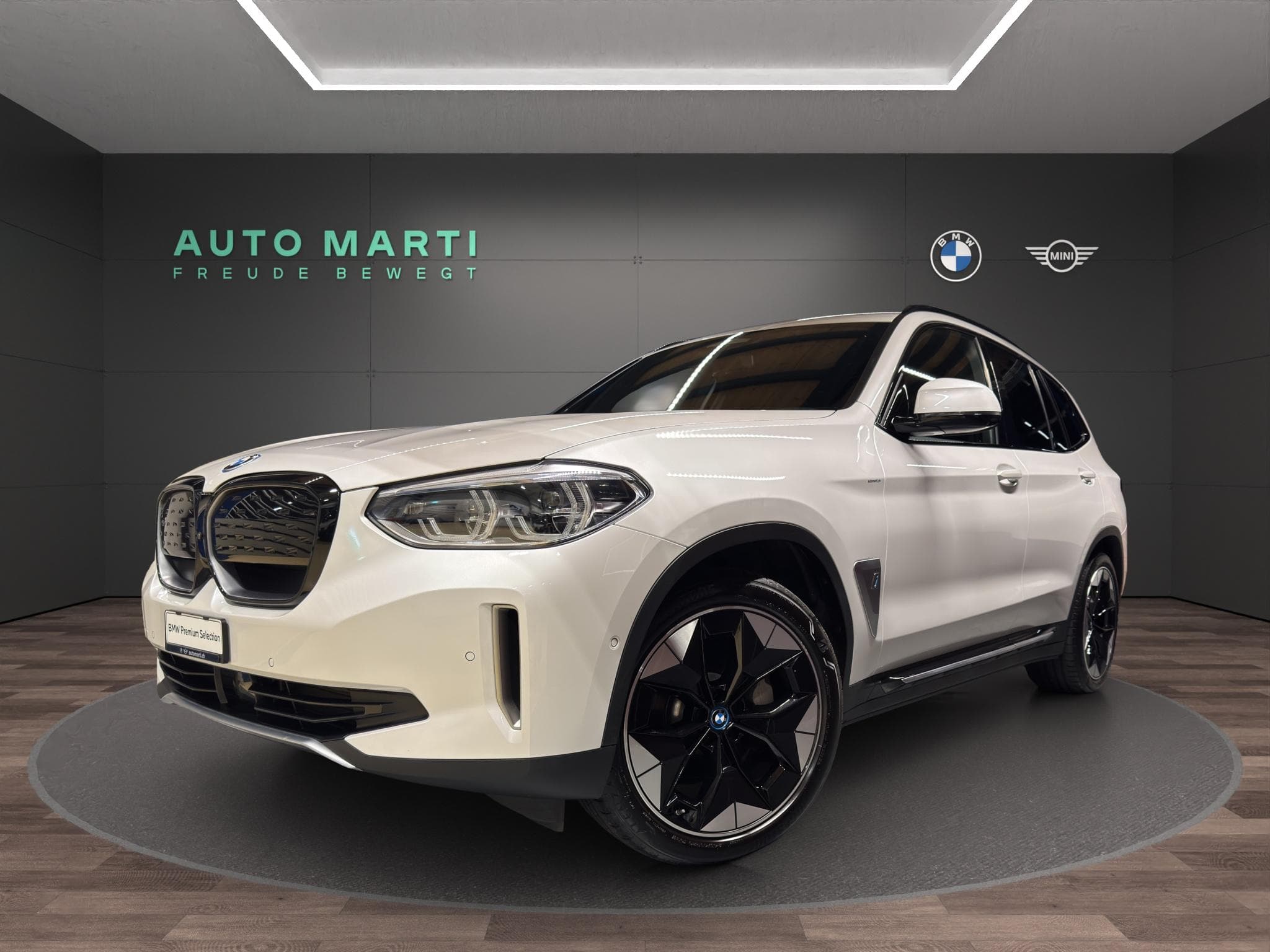 BMW iX3