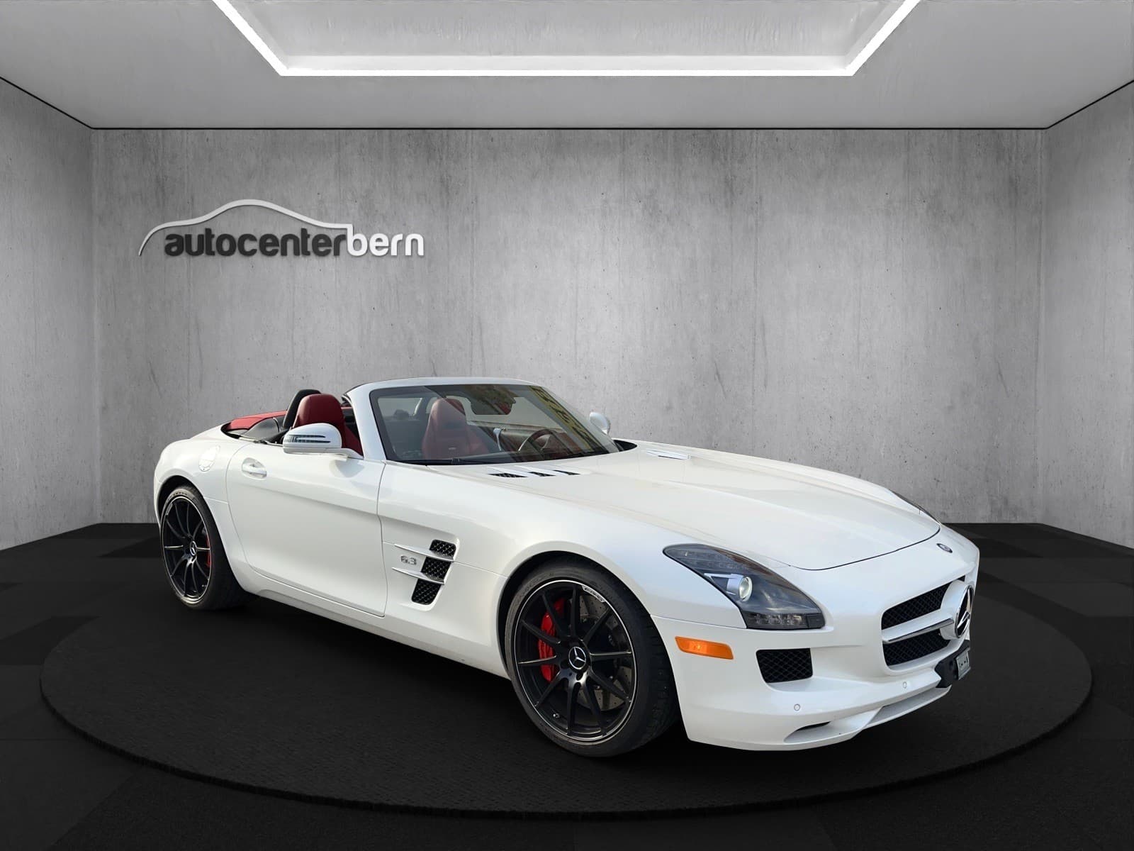 Mercedes-Benz SLS